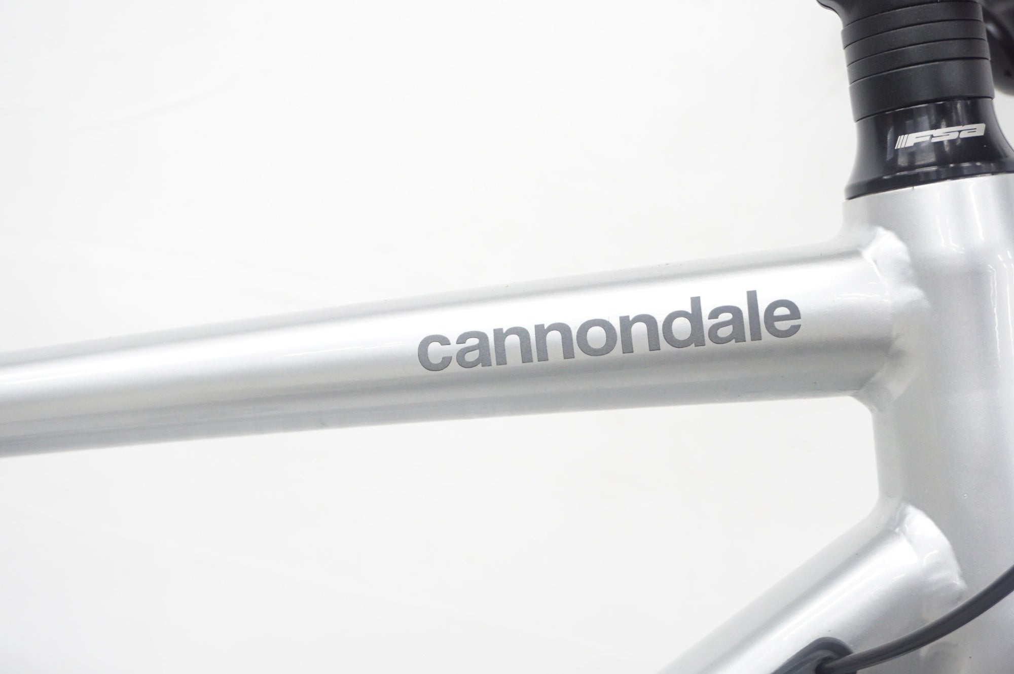 CANNONDALE 「キャノンデール」 QUICK 3 2022年モデル クロスバイク / 阪急塚口店