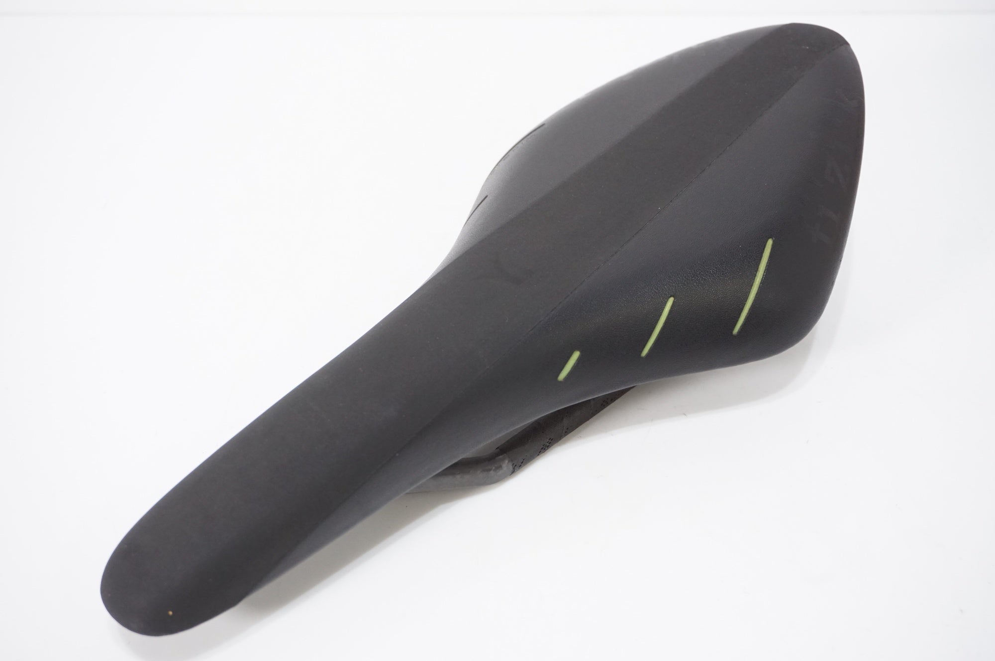 fizik ARIONE R3 サドル ブラック FIZIK 「フィジーク」 ARIONE R3 サドル / AKIBA店 ｜ バイチャリ公式