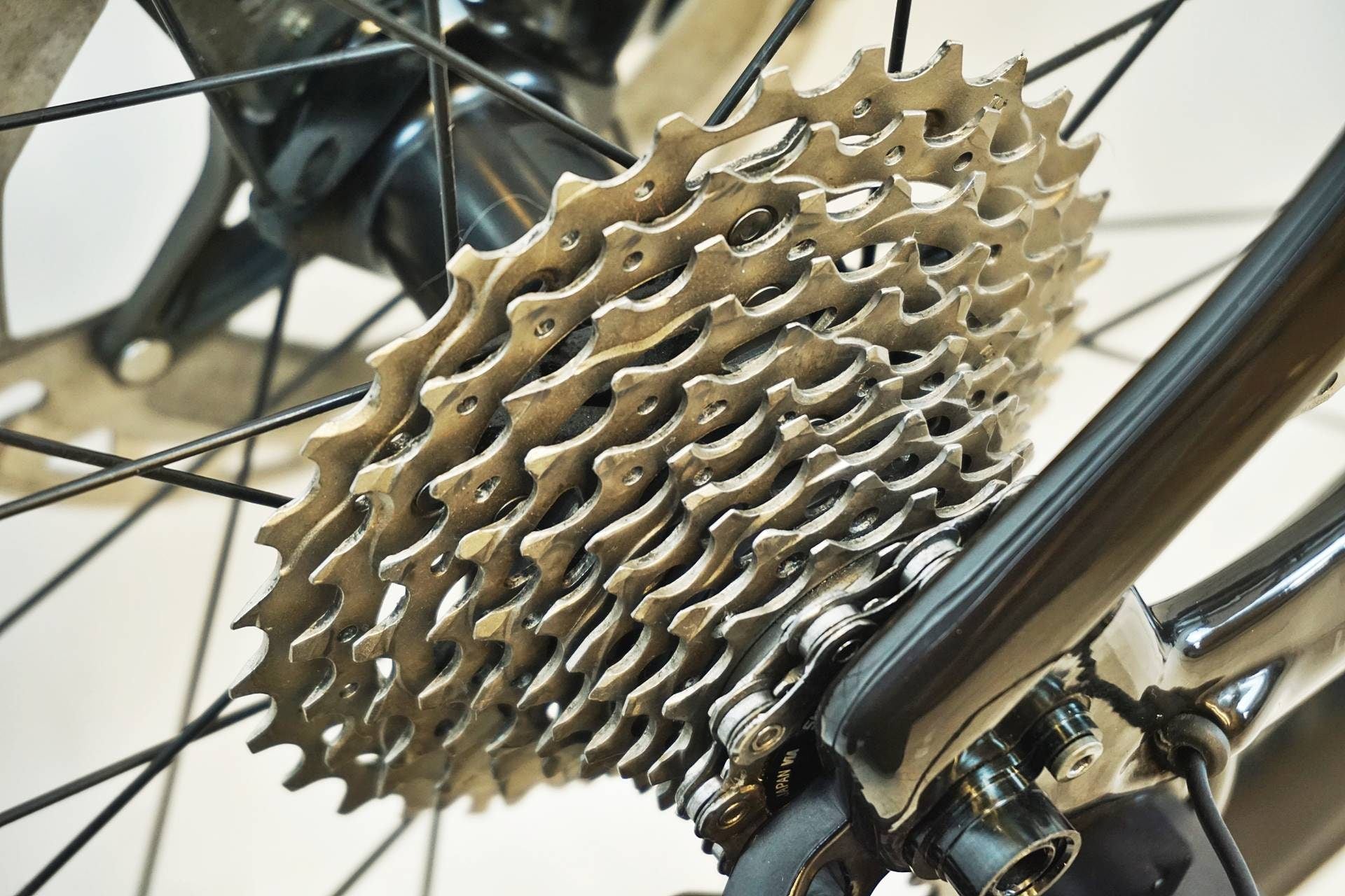 FOCUS 「フォーカス」 IZALCO MAX DISC 9 2022年モデル ロードバイク