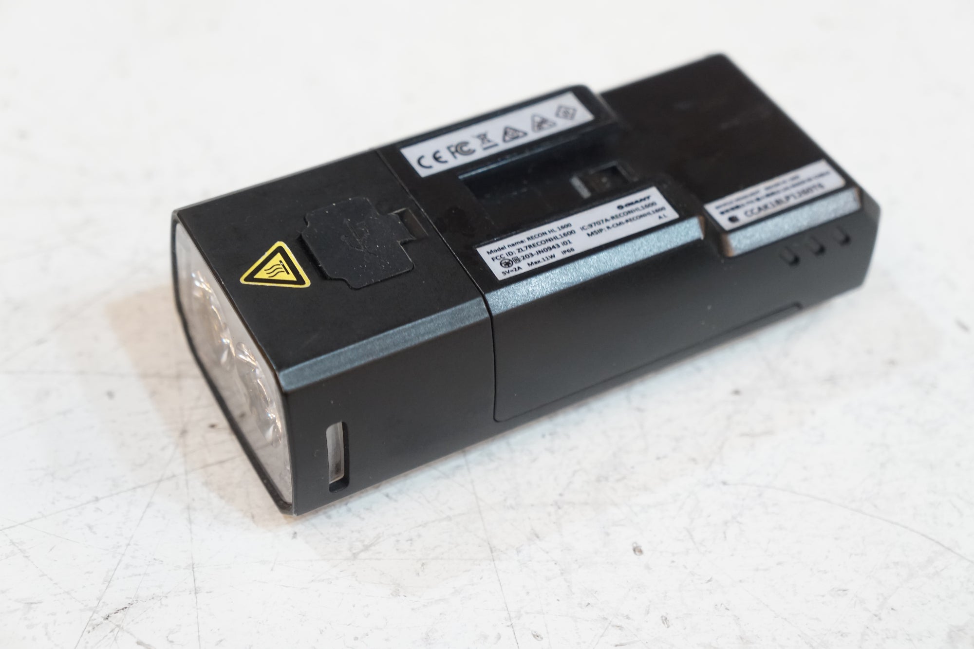 RECON 「リーコン」 HL 1600 フロントライト / バイチャリ浦和ベース