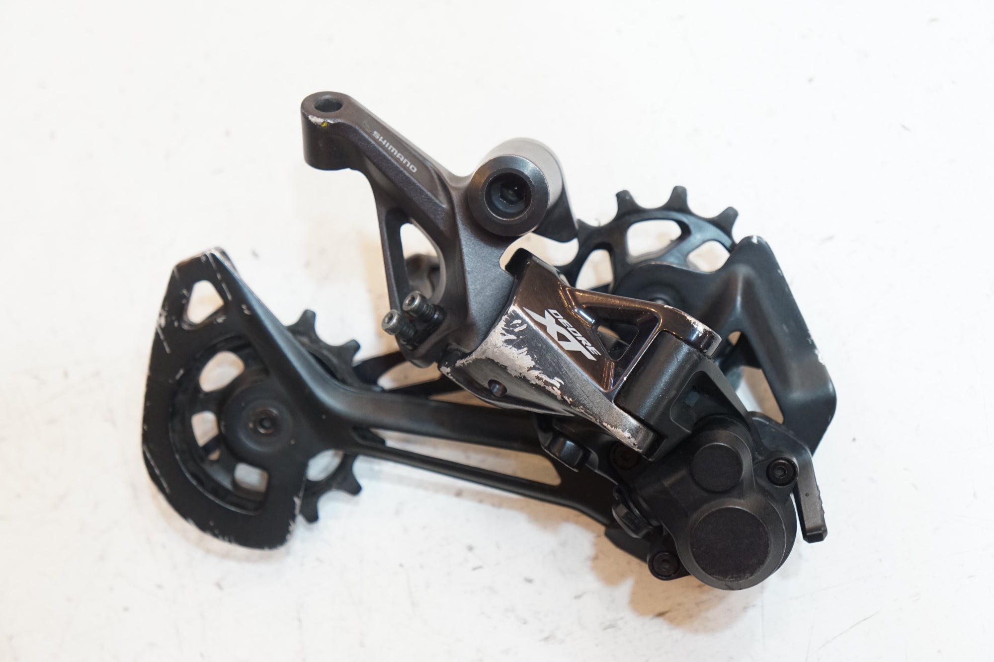 SHIMANO 「シマノ」 DEORE XT RD-M8100 リアディレイラー / バイチャリ浦和ベース