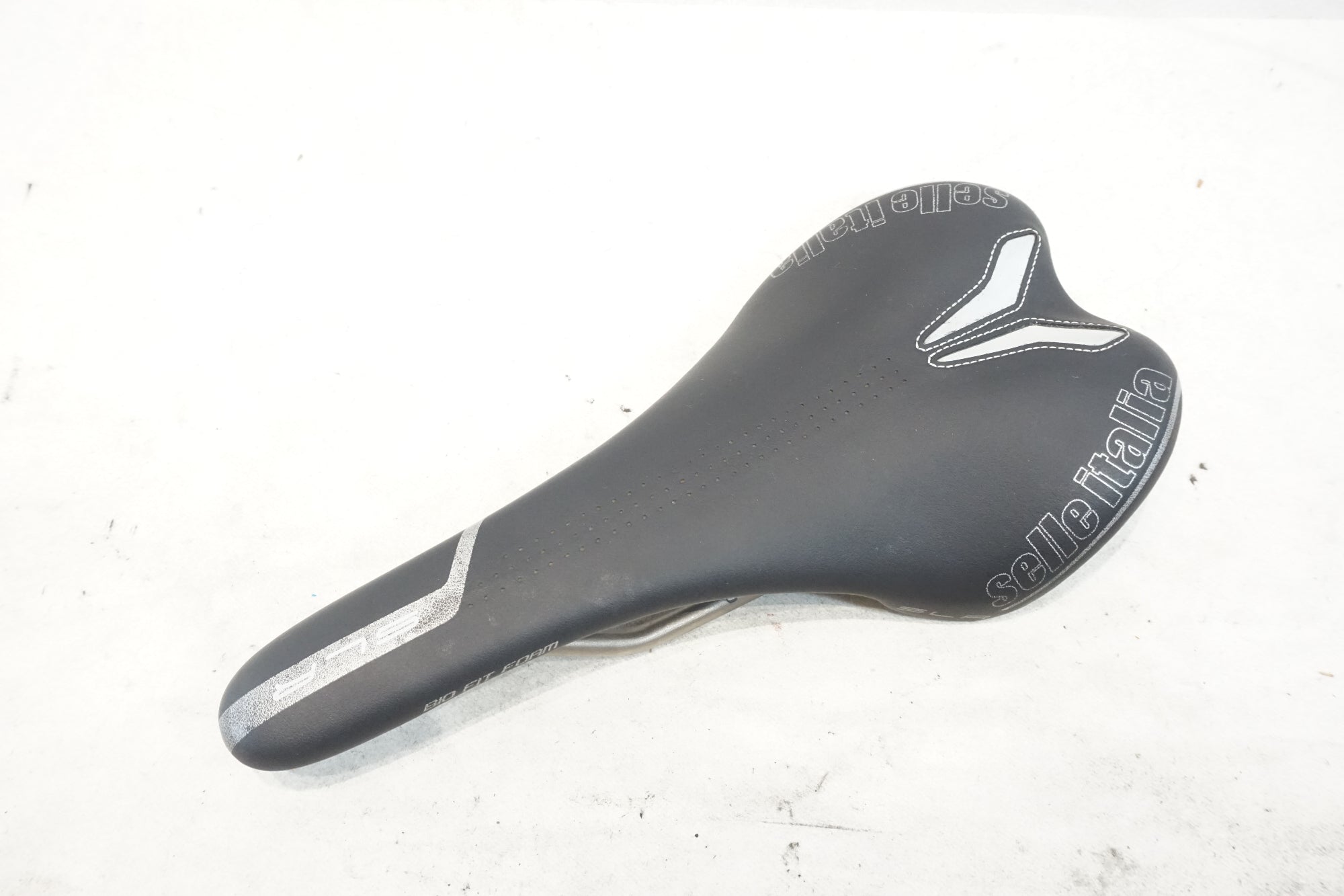 SELLE ITALIA 「セライタリア」 SLR TM チタンレール サドル / 横浜戸塚店