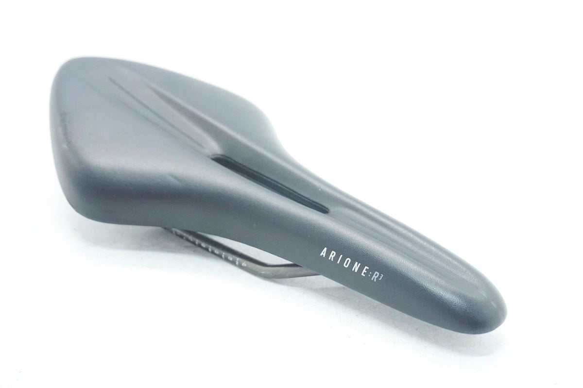 FIZIK 「フィジーク」 ARIONE R3 KIUMレール サドル / 大阪門真店