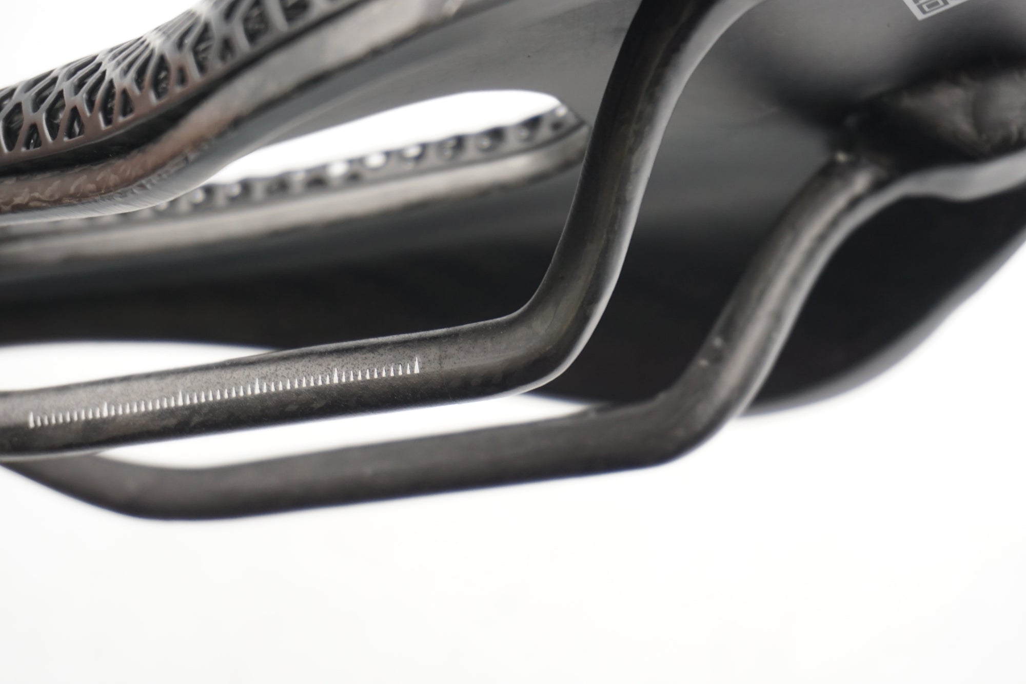 RYET 「リーエト」 AIRCODE 3D サドル / 奈良店