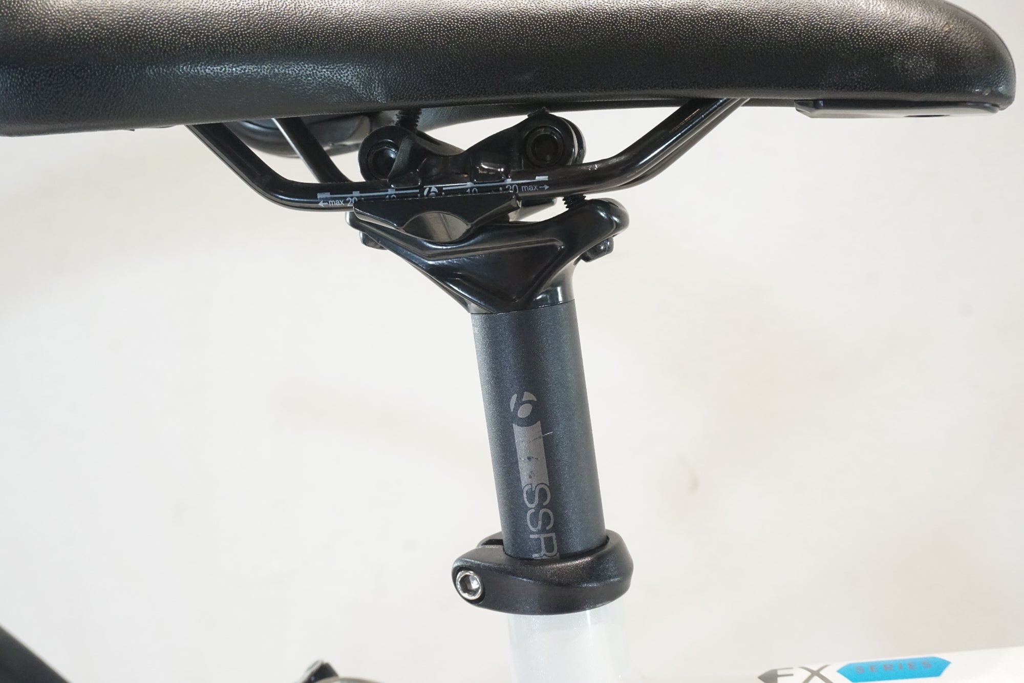 TREK 「トレック」 7.4FX 2015年モデル クロスバイク / 横浜戸塚店