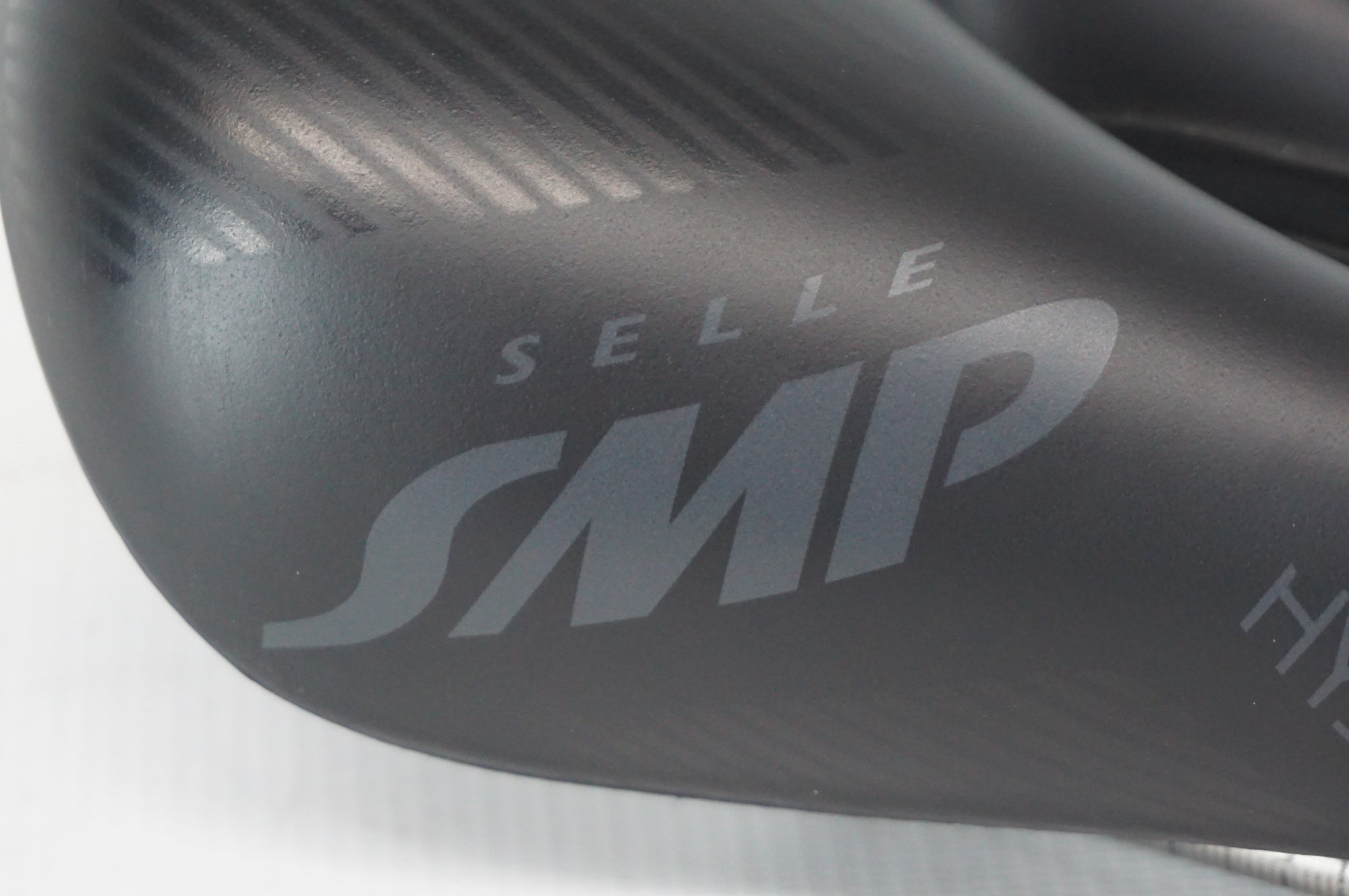 SELLE SMP 「セラエスエムピー」 HYBRID サドル / 阪急塚口店