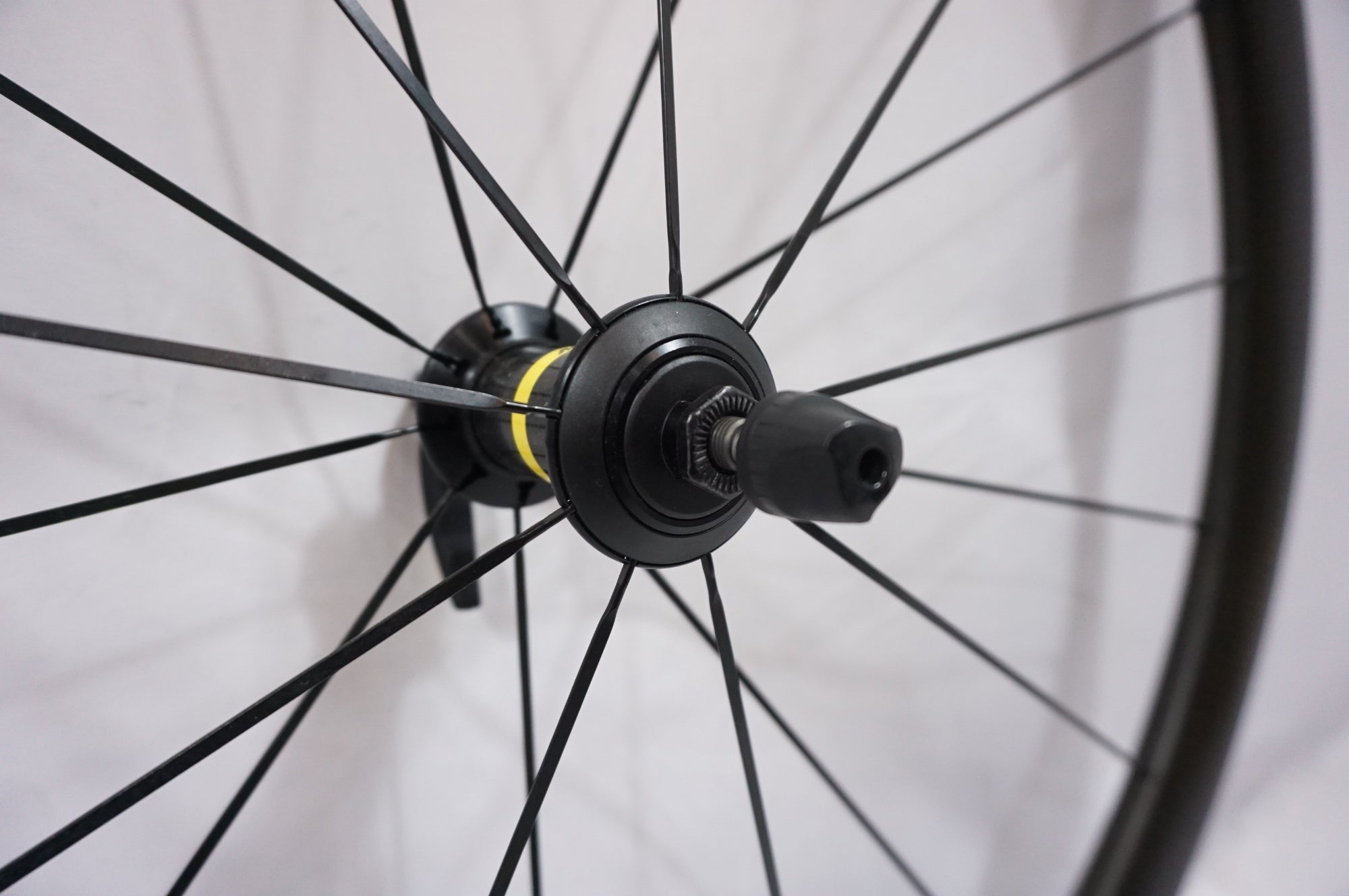 MAVIC「マヴィック」COSMIC PRO CARBON UST シマノ11速 ホイールセット
