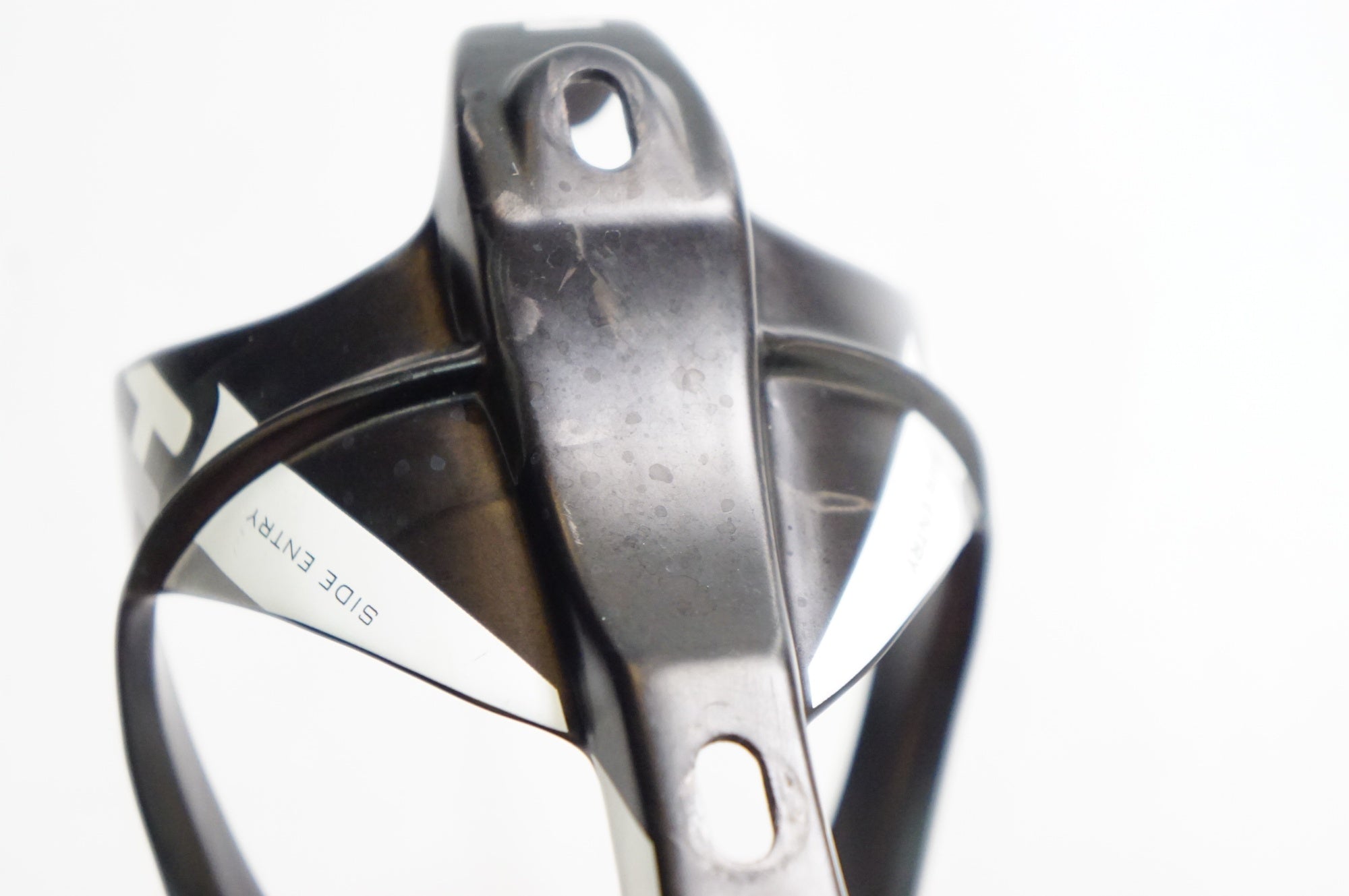 ELITE 「エリート」 CANNIBAL CARBON ボトルケージセット / 熊谷本店