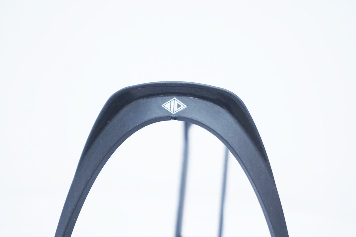 ADEPT 「アデプト」 CARBON FIBER ボトルケージ / 大阪美原北インター店