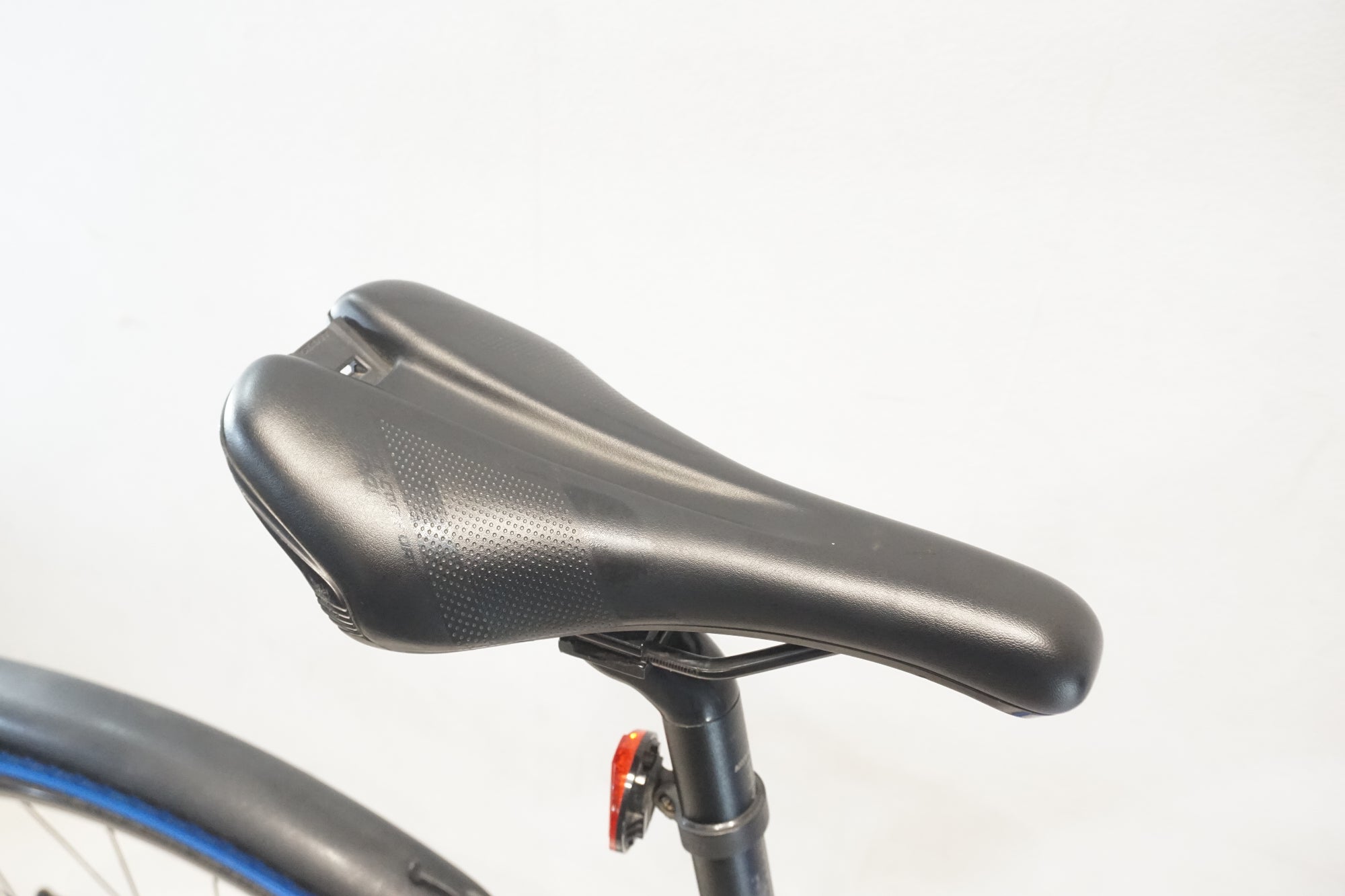 GIANT 「ジャイアント」 ESCAPE RX DISC 2021年モデル クロスバイク / 横浜戸塚店