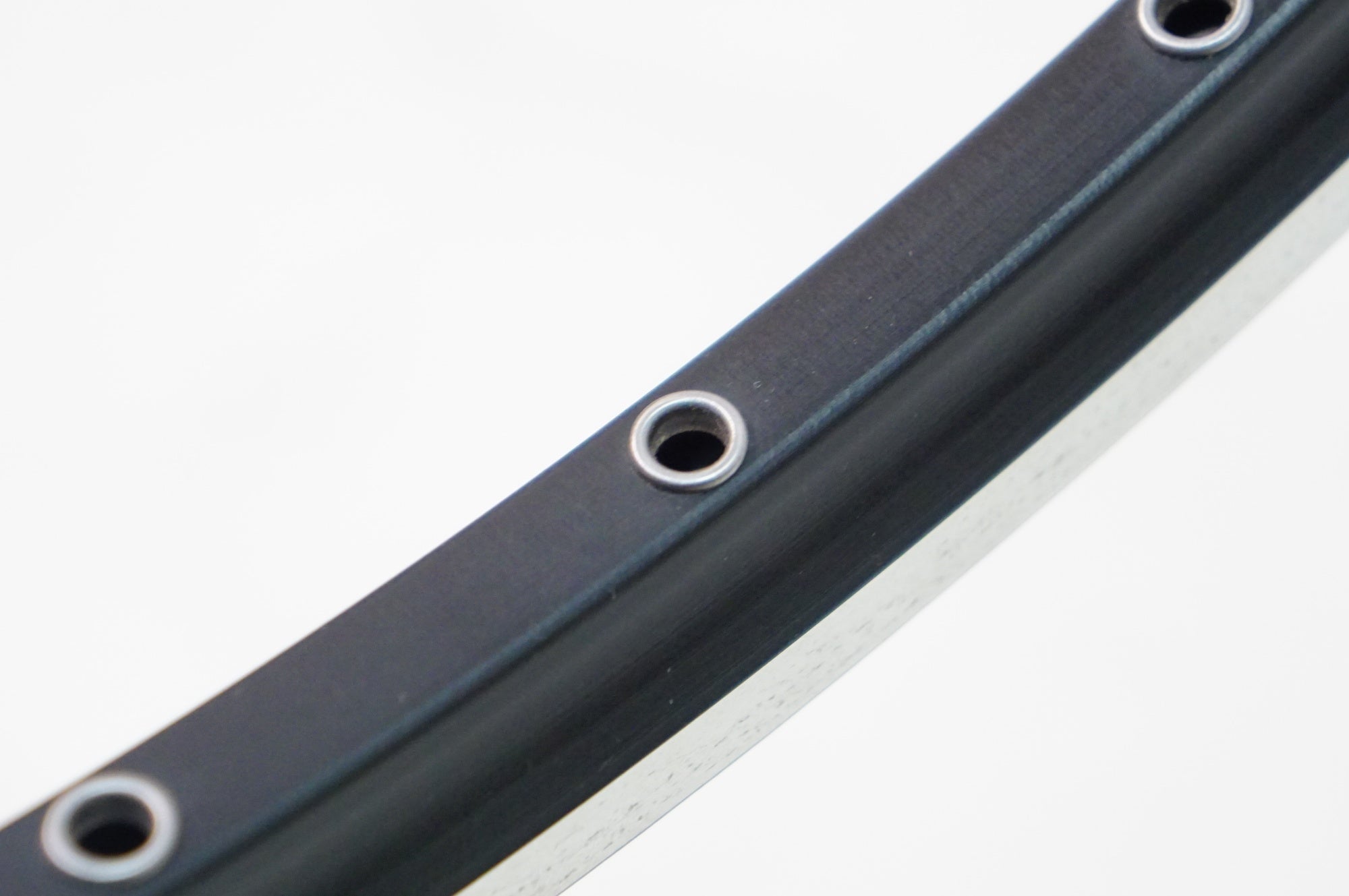 ALEXRIMS 「アレックスリム」 R390 32H 20インチ(451