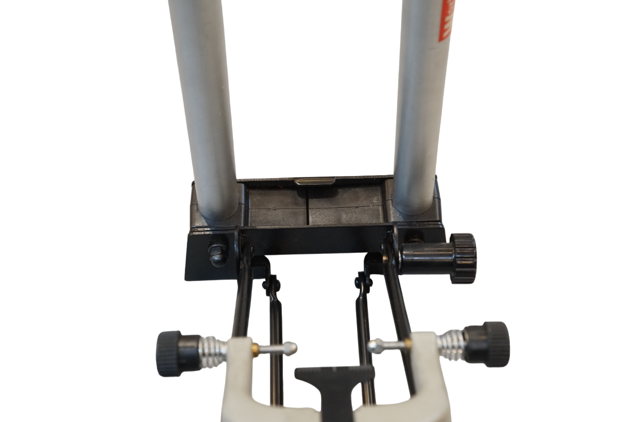 MINOURA 「ミノウラ」 WORKMAN PRO 振れ取り台 / バイチャリ浦和ベース