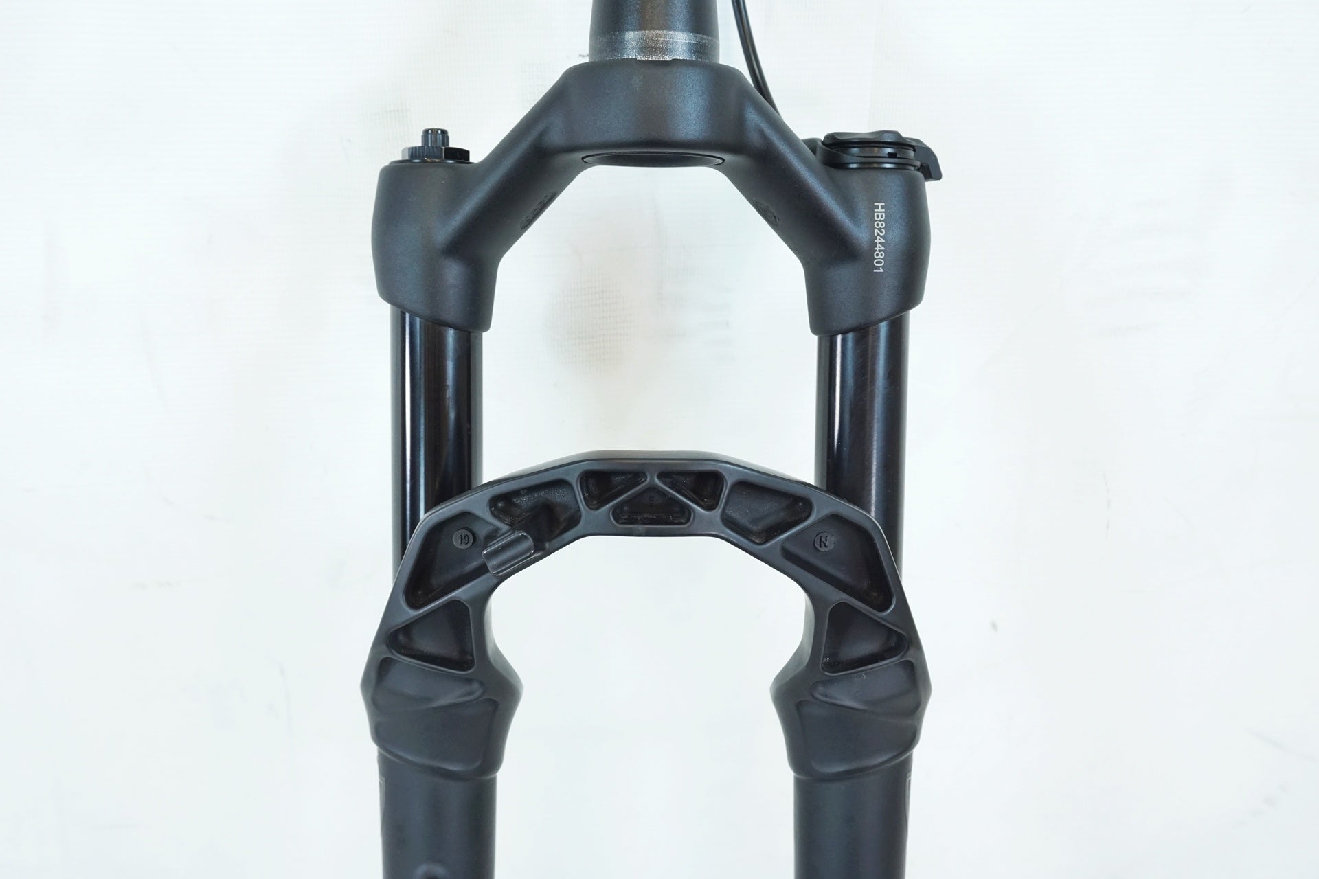 MANITOU 「マニトウ」 MARKHOR COMP AIR 100 サスペンションフォーク