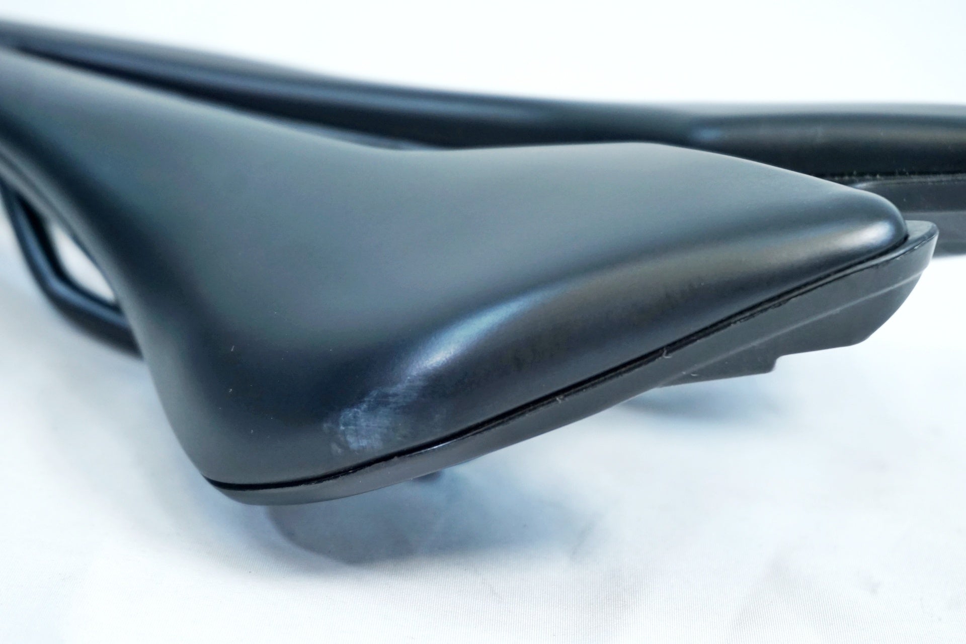 MOST 「モスト」 LYNX ULTRA サドル / 有明ガーデン店