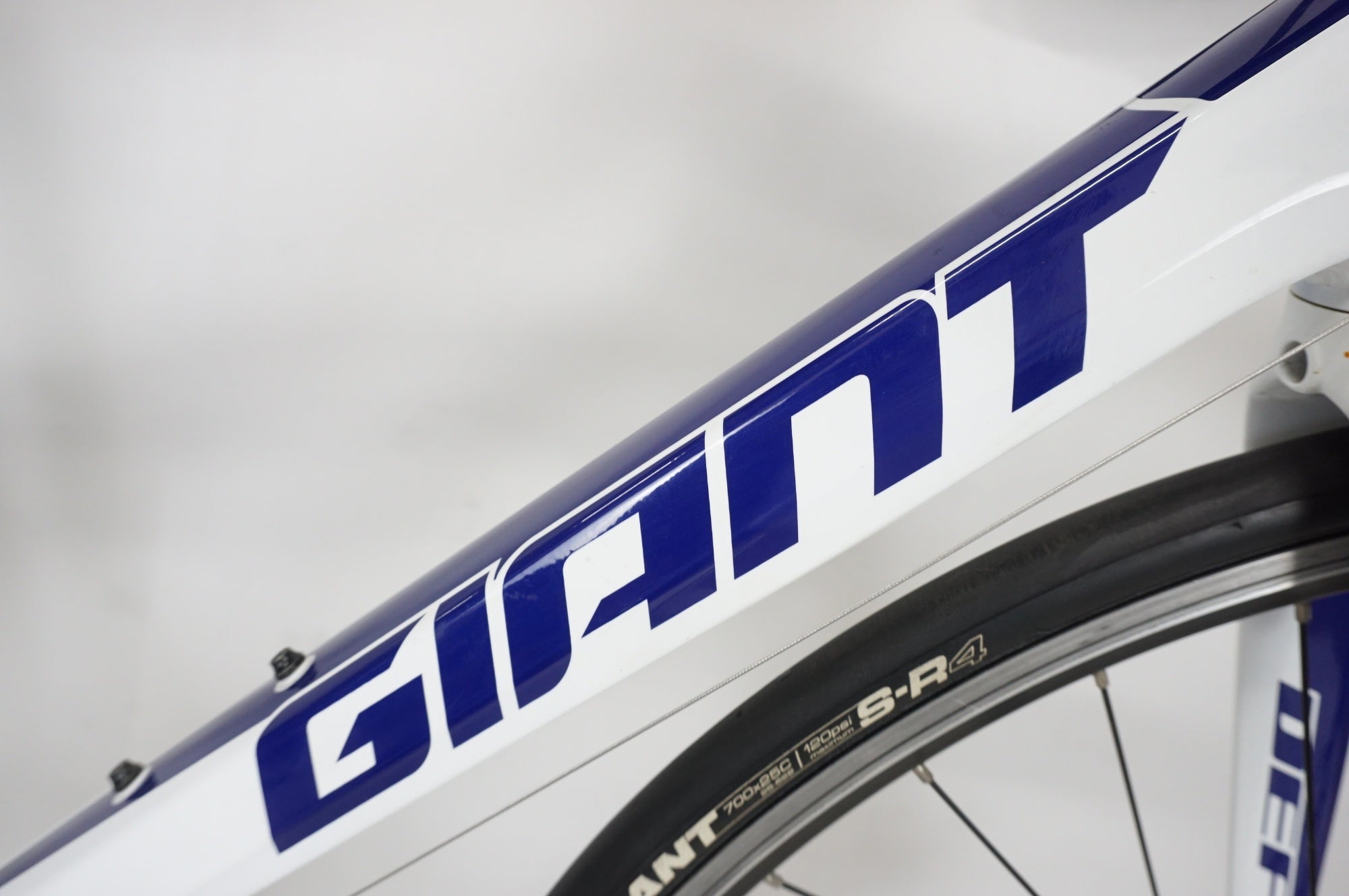 GIANT 「ジャイアント」 DEFY4 2015年モデル ロードバイク / 大宮店