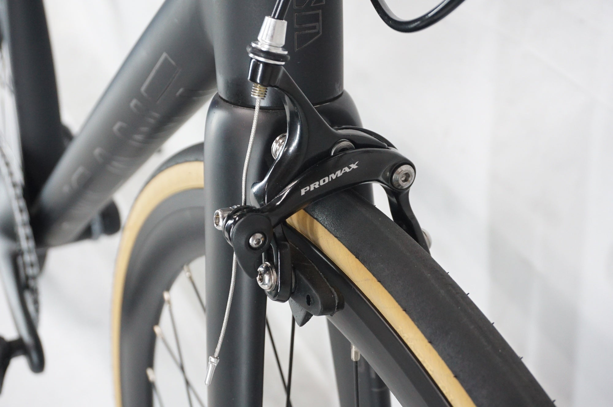 TYRANT BIKES 「タイラントバイク」 MONARCH 2024年モデル ピストバイク / 阪急塚口店