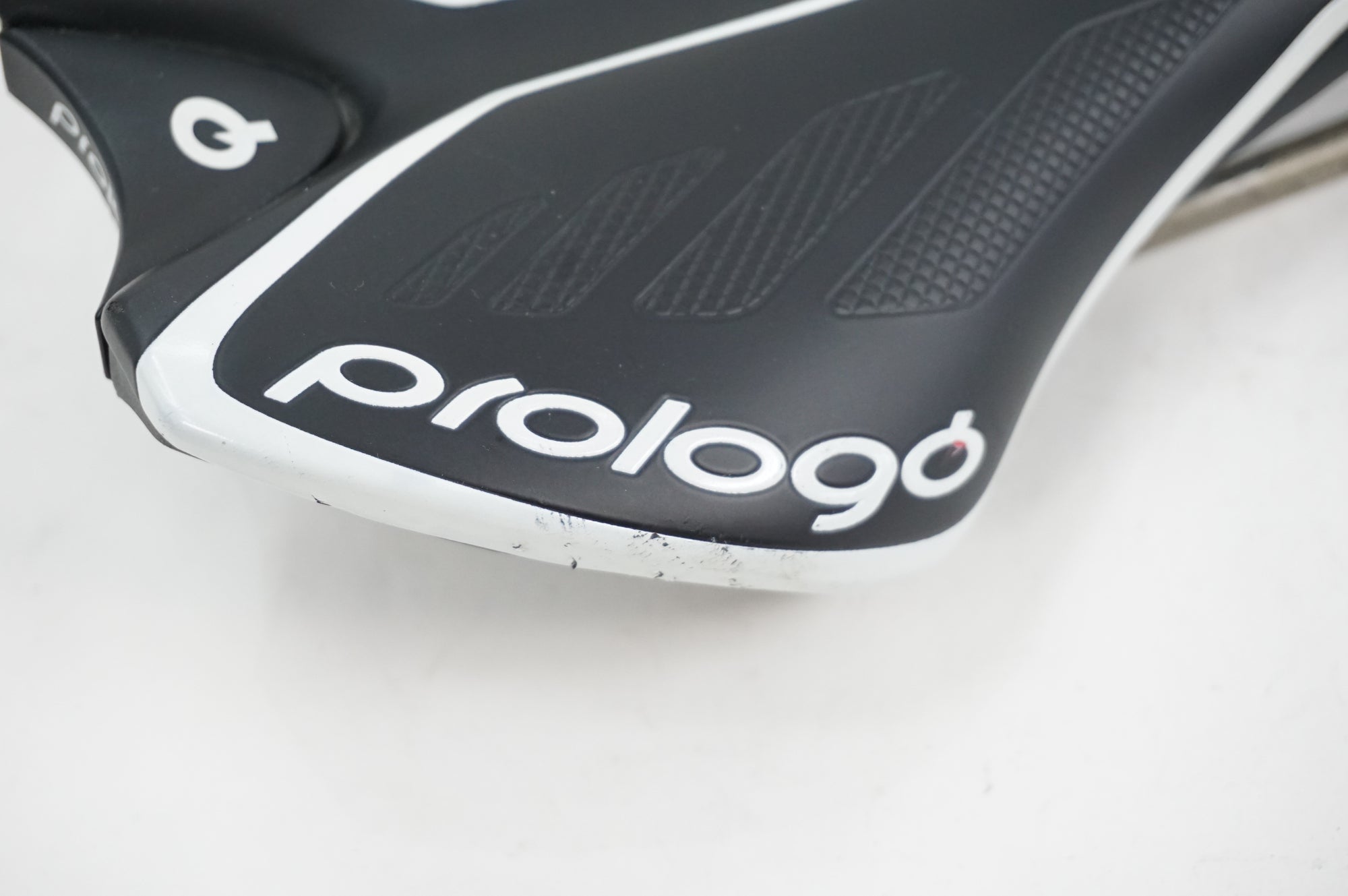 PROLOGO 「プロロゴ」 ZERO 2 TIROX サドル / 川越店