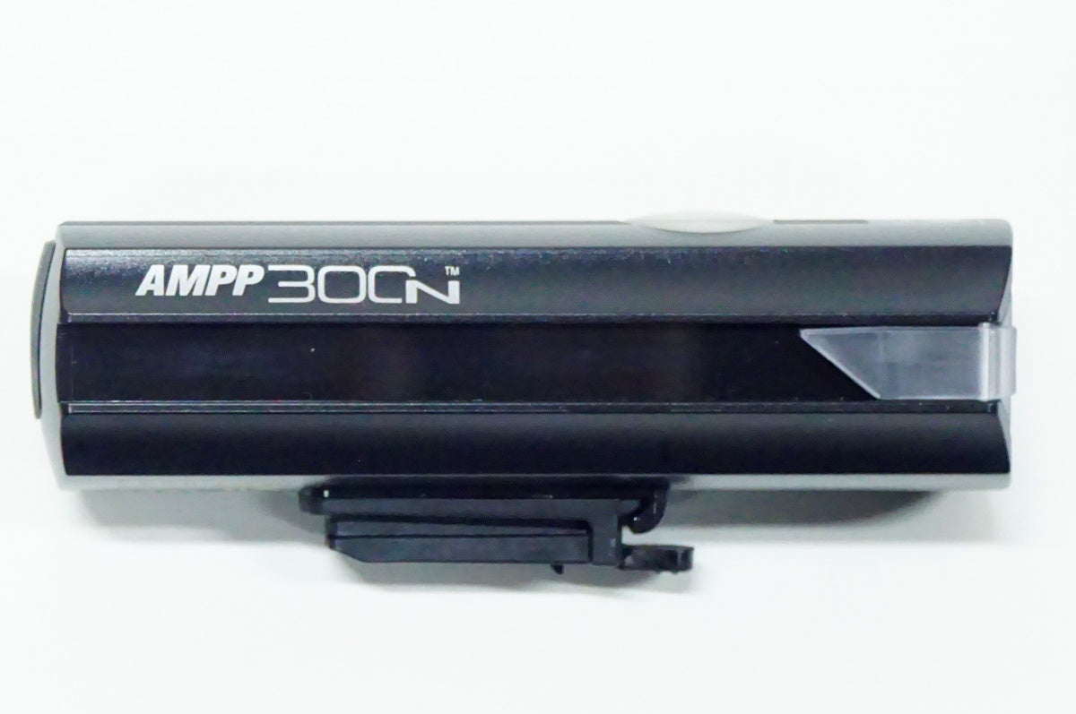 CATEYE 「キャットアイ」 AMPP300N フロントライト / 名古屋大須店