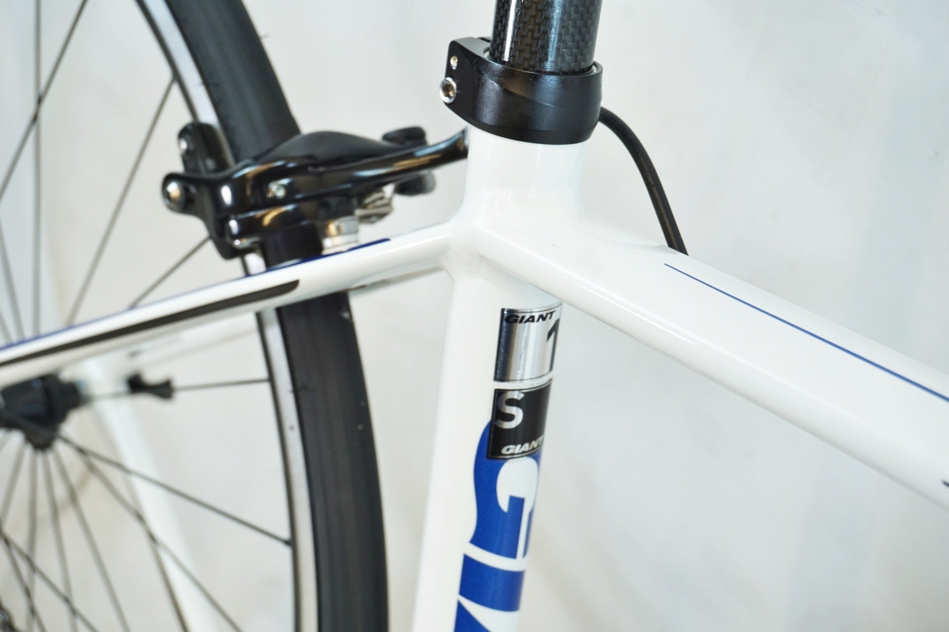 GIANT 「ジャイアント」 DEFY1 2012年モデル ロードバイク / 有明