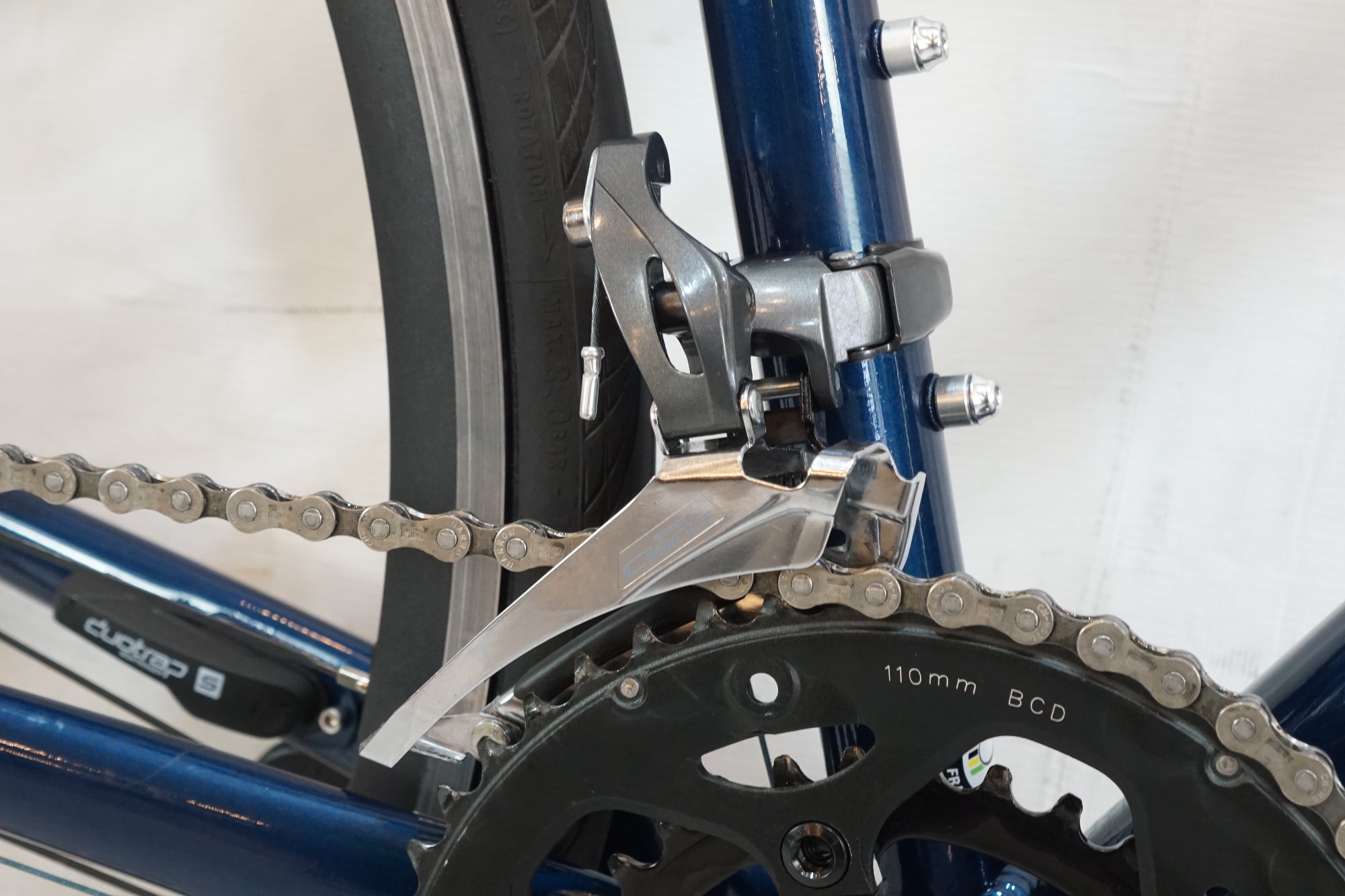 TREK 「トレック」 DOMANE AL2 RIM 2023年モデル ロードバイク
