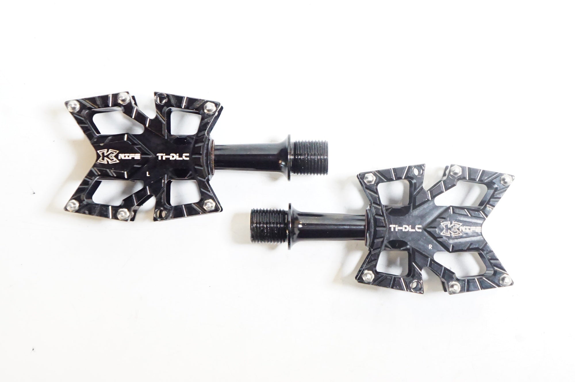 KCNC 「ケーシーエヌシー」 KYREX SLIM ROAD PLATFORM (チタンスピンドル) ペダル / 熊谷本店