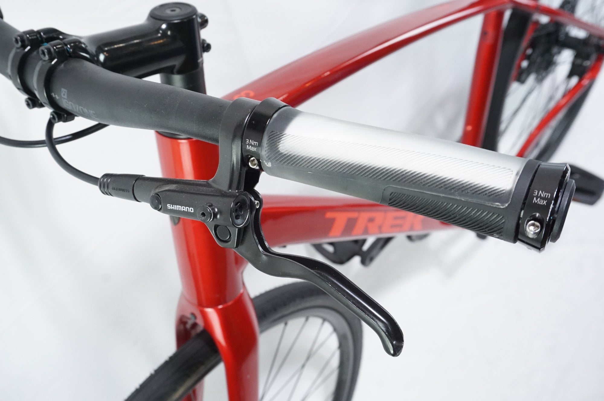 TREK FX3 Gen4 Mサイズ 2025モデル 4月購入品 2025年最新】TREK FX 3 Gen 4｜軽量クロスバイクで快適通勤＆街乗り