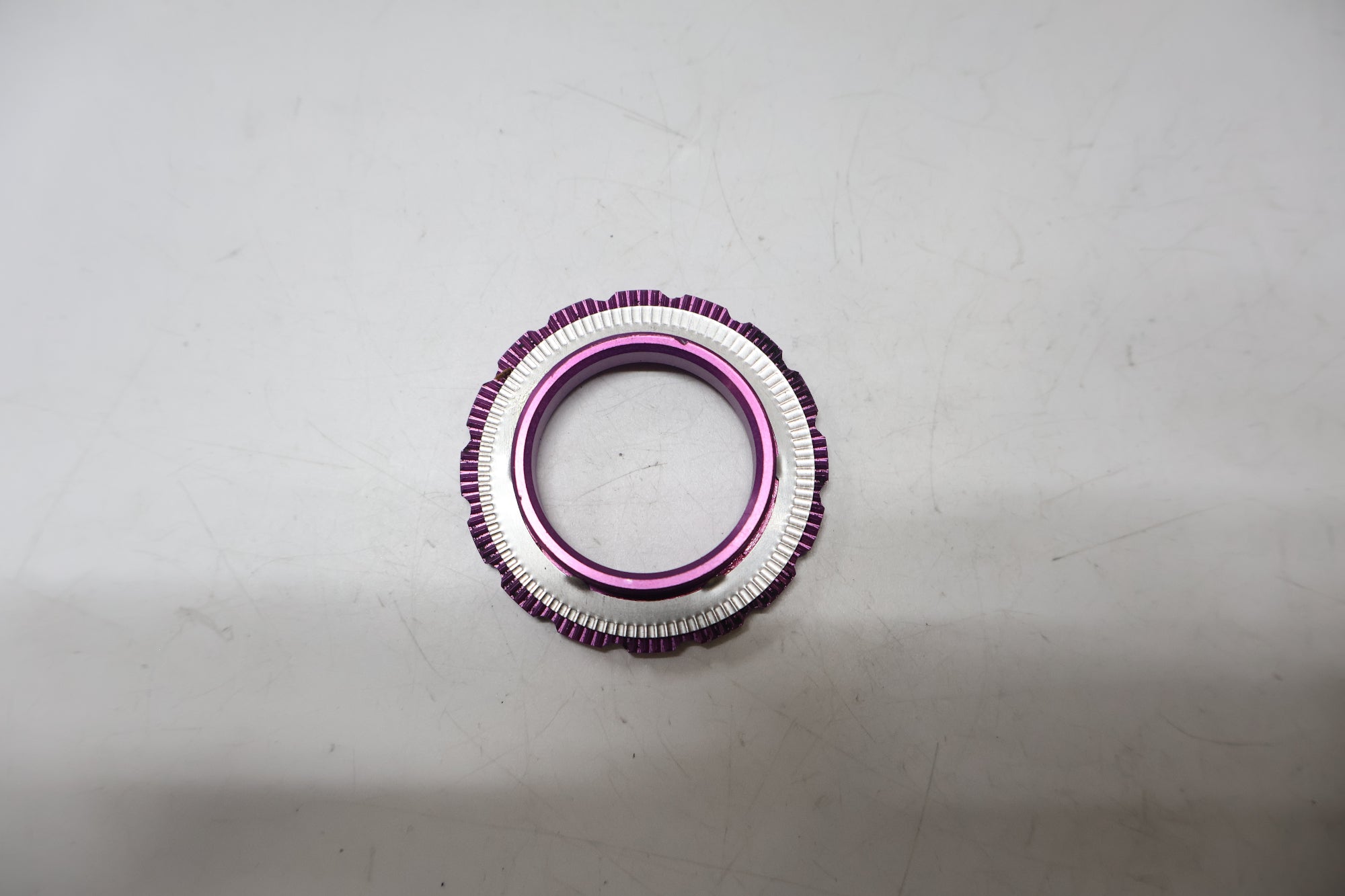 WOLF TOOTH 「ウルフ トゥース」 センターロックローターロックリング / 高知店