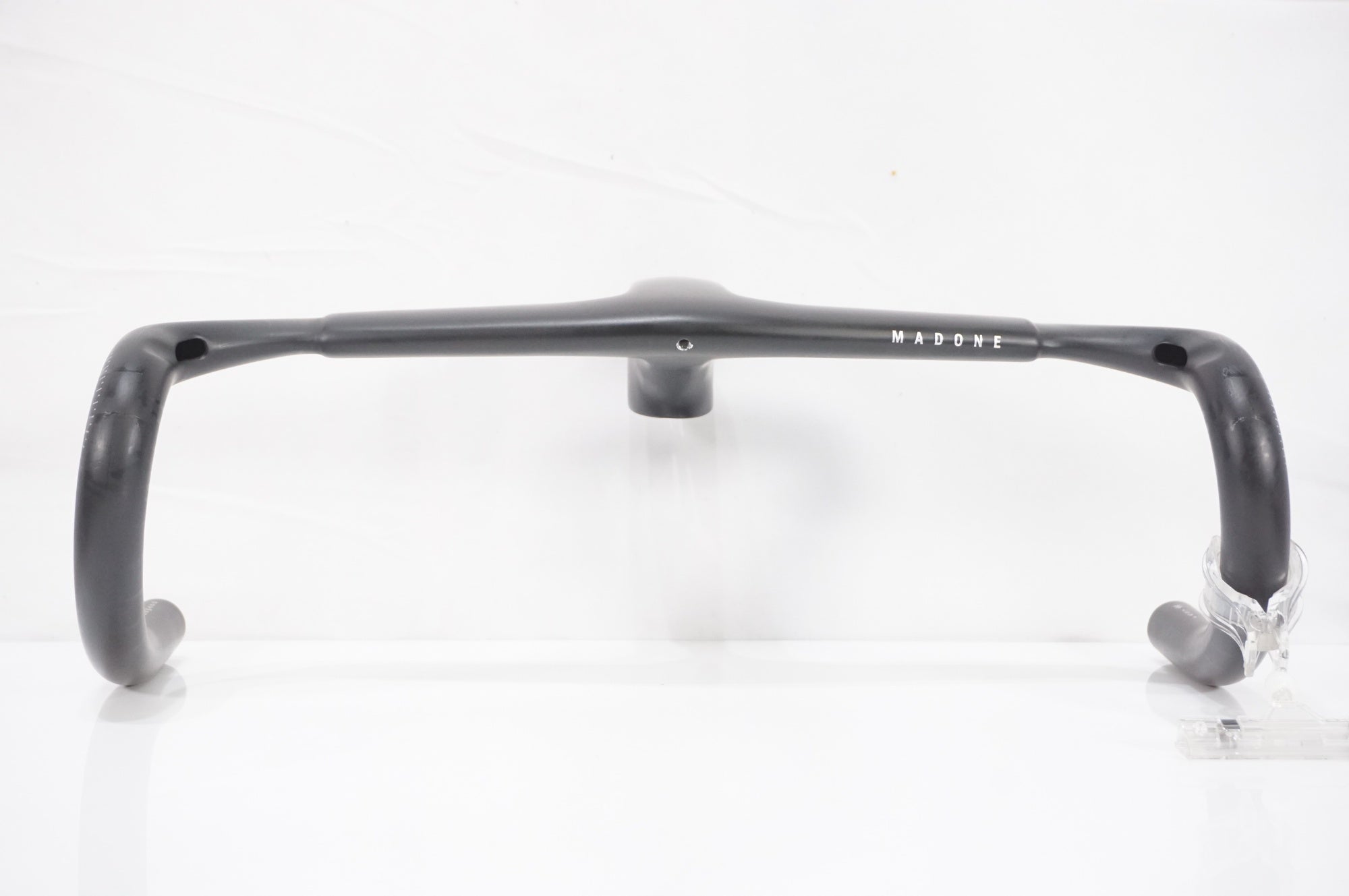 TREK 「トレック」 MADONE SLR GEN7 ステム一体型カーボンエアロドロップバー 420mm ハンドル / AKIBA店