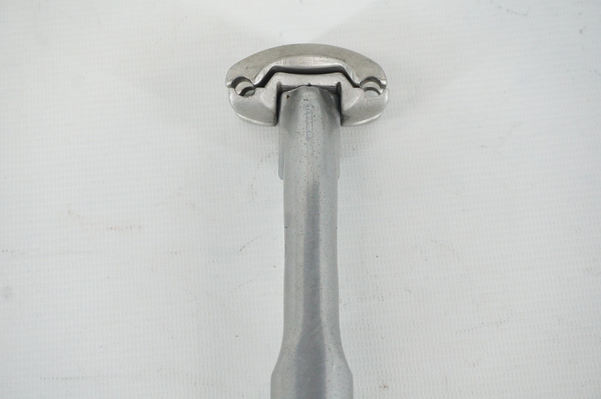 CAMPAGNOLO 「カンパニョーロ」 φ26.4 200mm エアロシートポスト