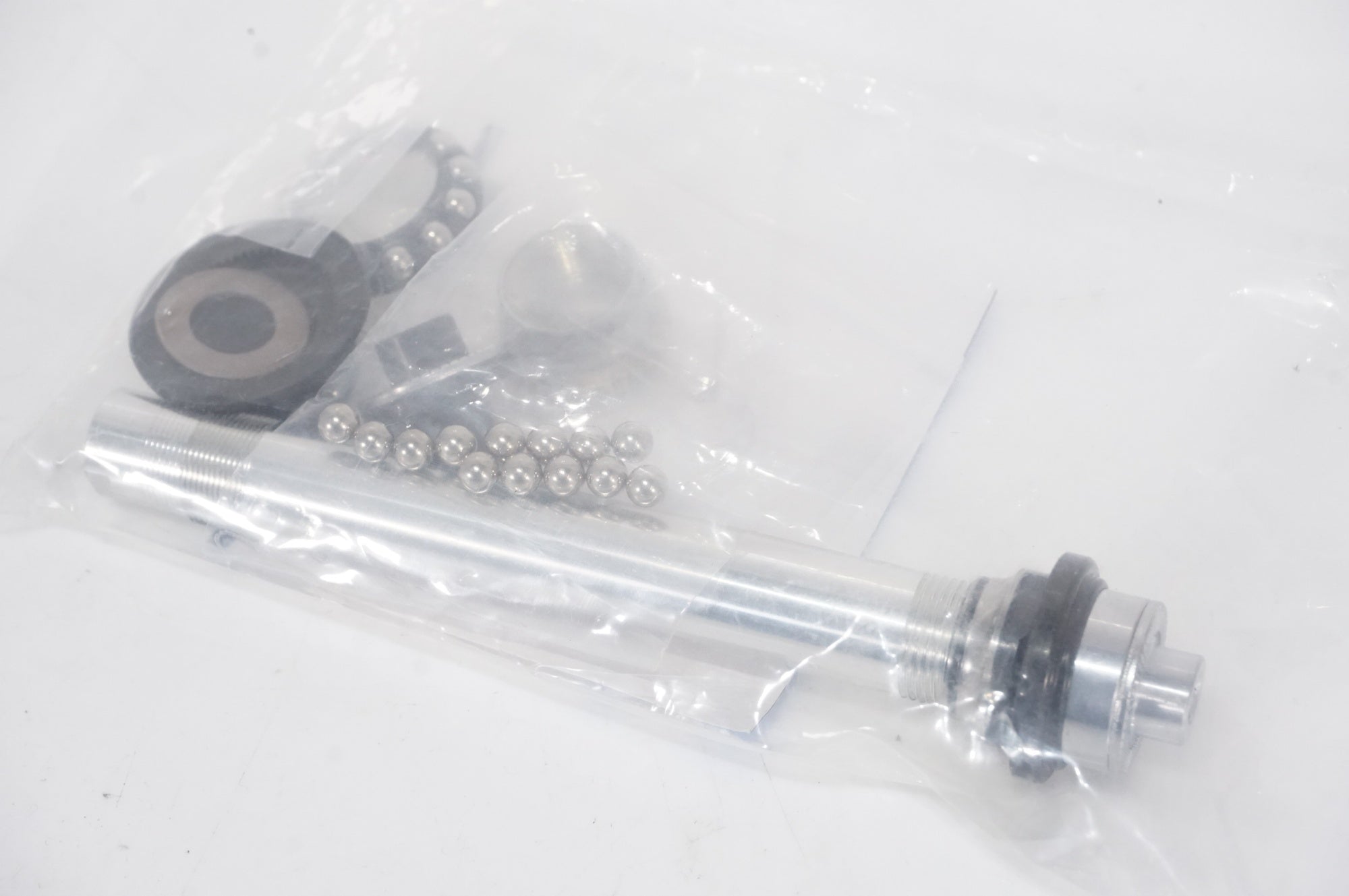 SHIMANO 「シマノ」WH-R9100 ハブアクスル / AKIBA店