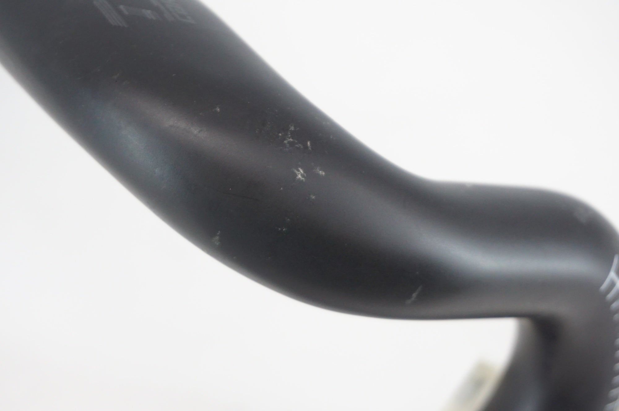 TOSEEK 「トーシーク」 カーボン Φ31.8 380mm ハンドル / 阪急塚口店