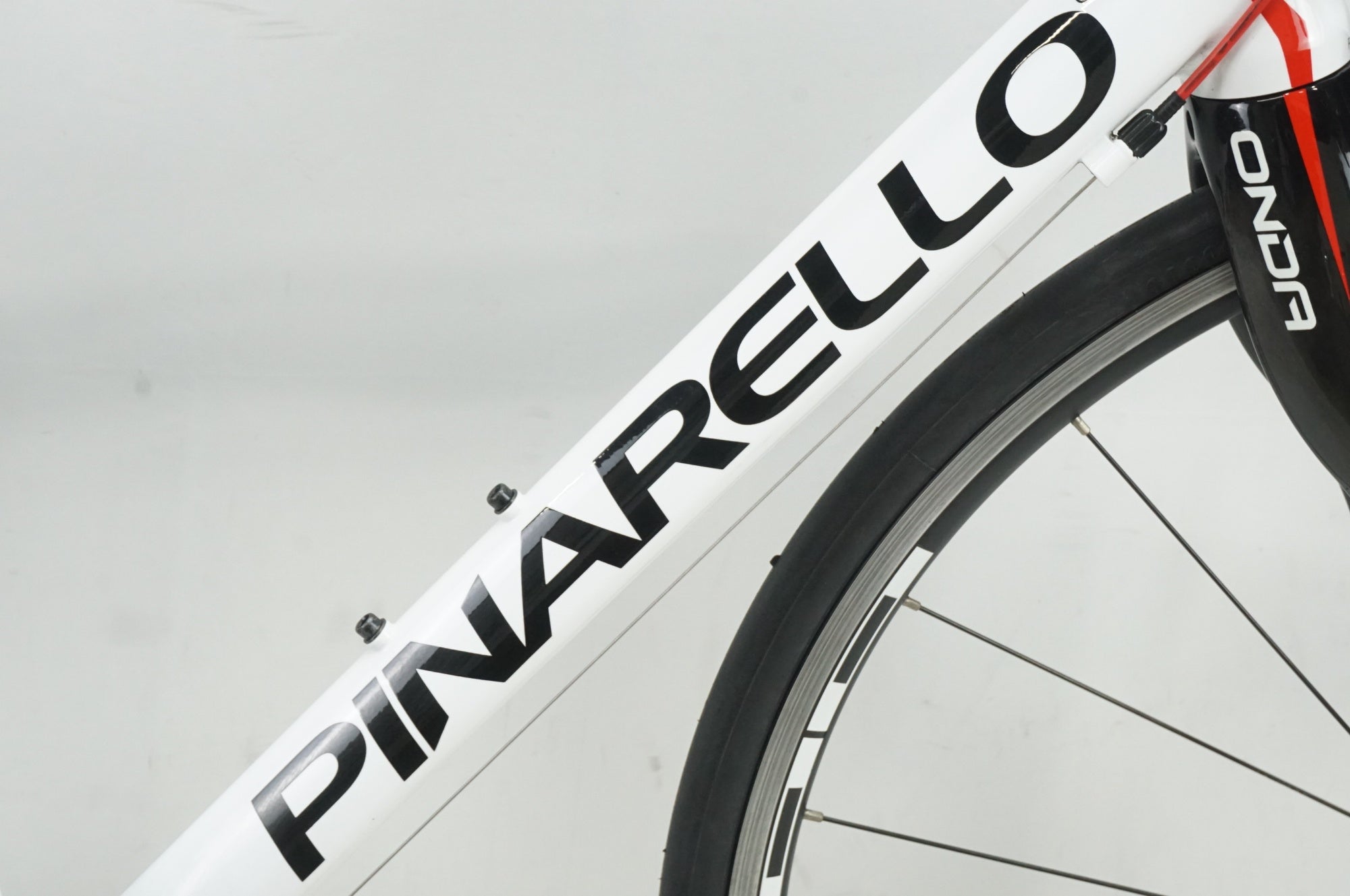 ありーずぅピナレロNEOR T6 2014年 PINARELLO 「ピナレロ」 NEOR T6 2014年モデル ロードバイク / 大宮店
