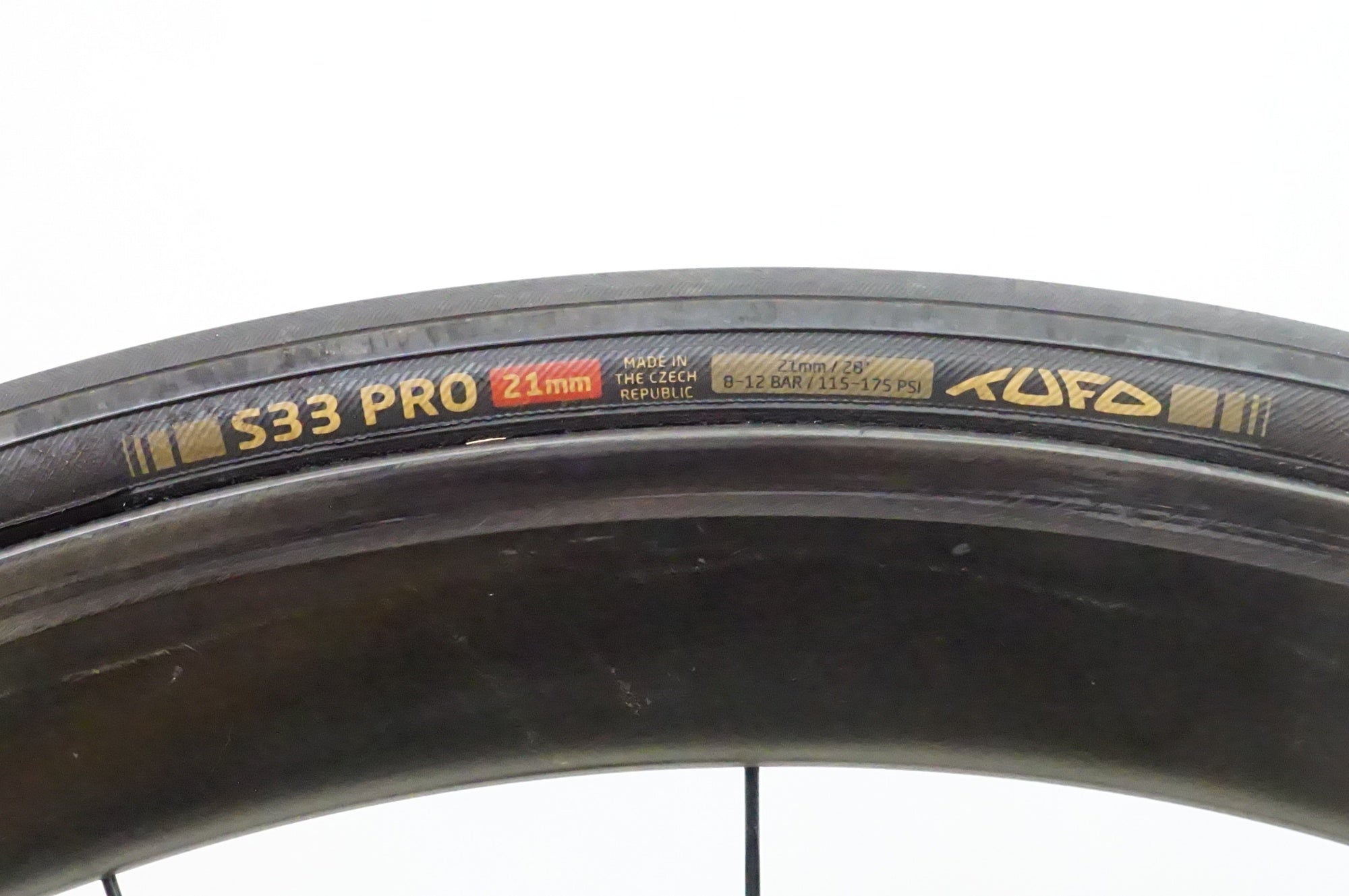 ブランド不明 45mmハイト カーボンチューブラー リム CHRIS KING ハブ