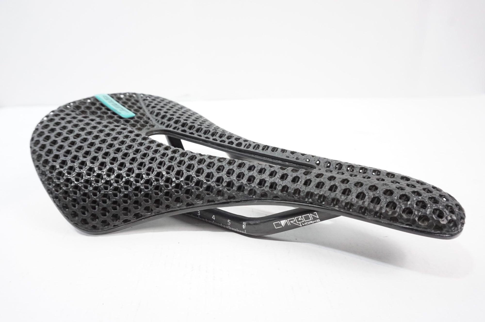 RYET 「リーエト」 3D HONEY COMB サドル / 世田谷店