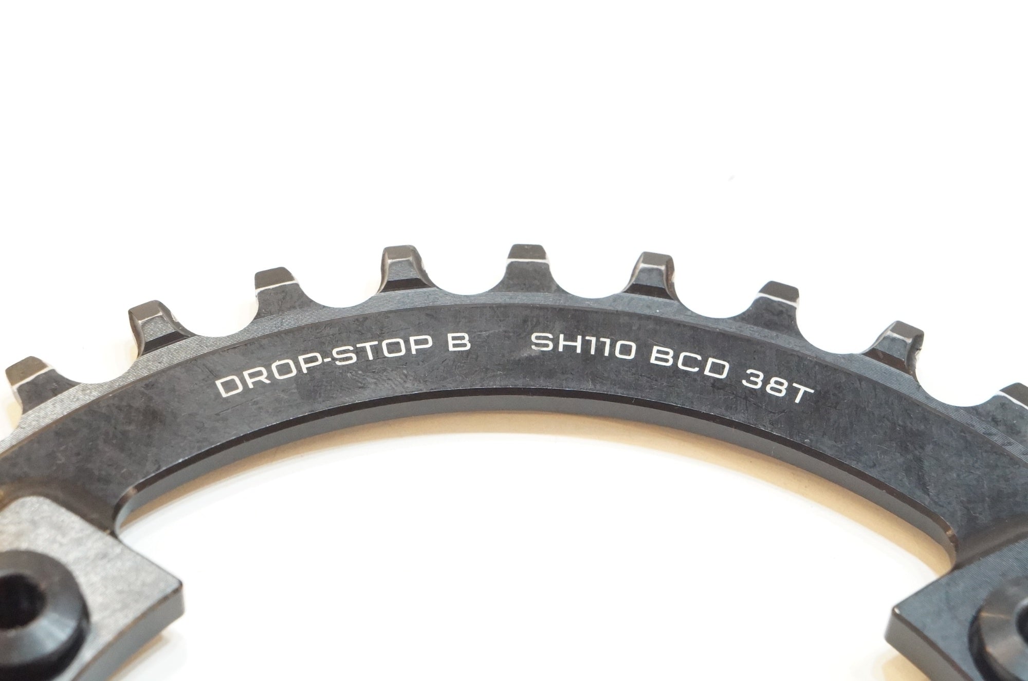 WOLF TOOTH 「ウルフトゥース」 38T BCD 110 チェーンリング / バイチャリ浦和ベース