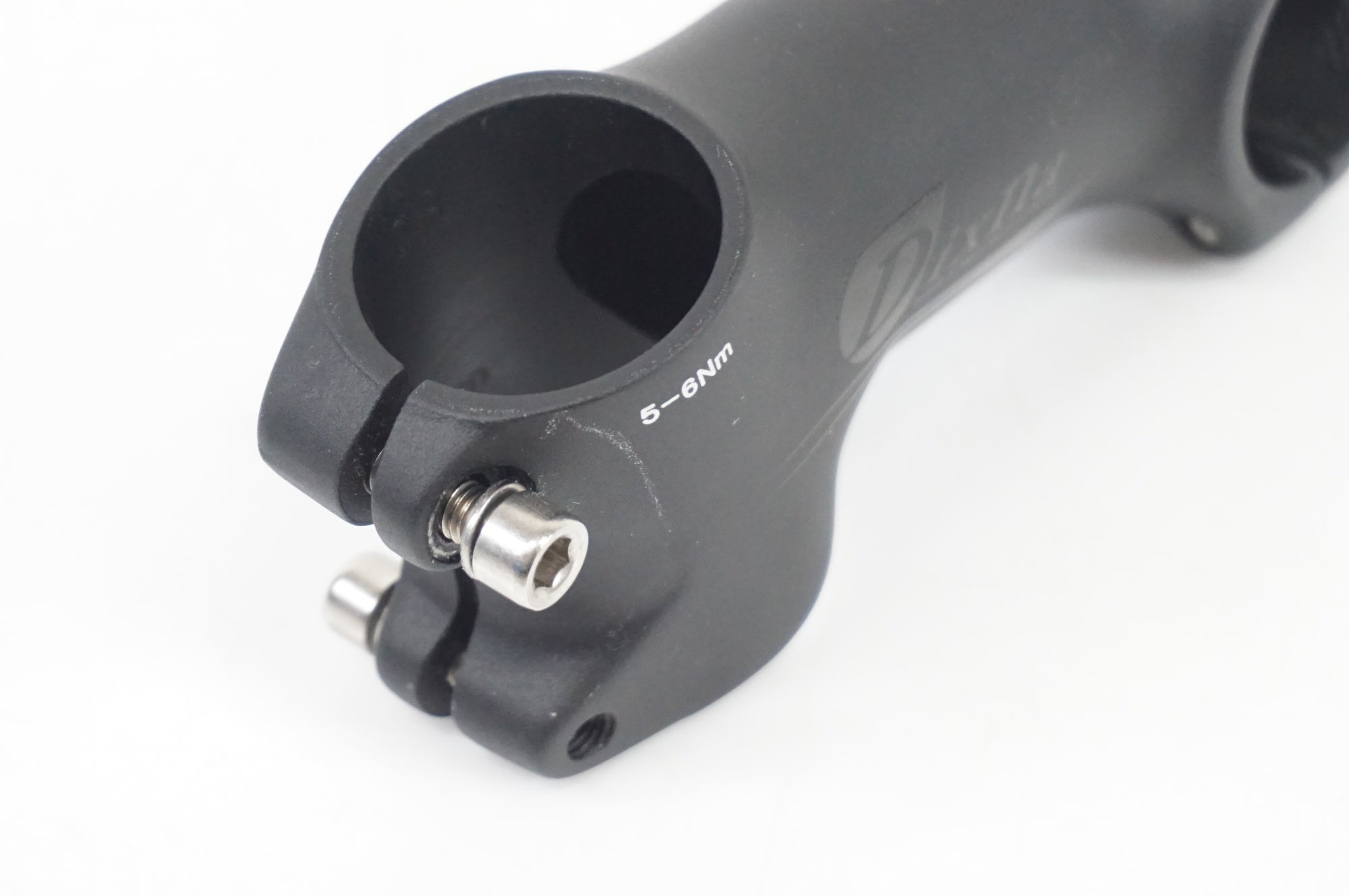 DIXNA 「ディズナ」 V-シェイプ φ31.8 80mm ステム / 大宮店