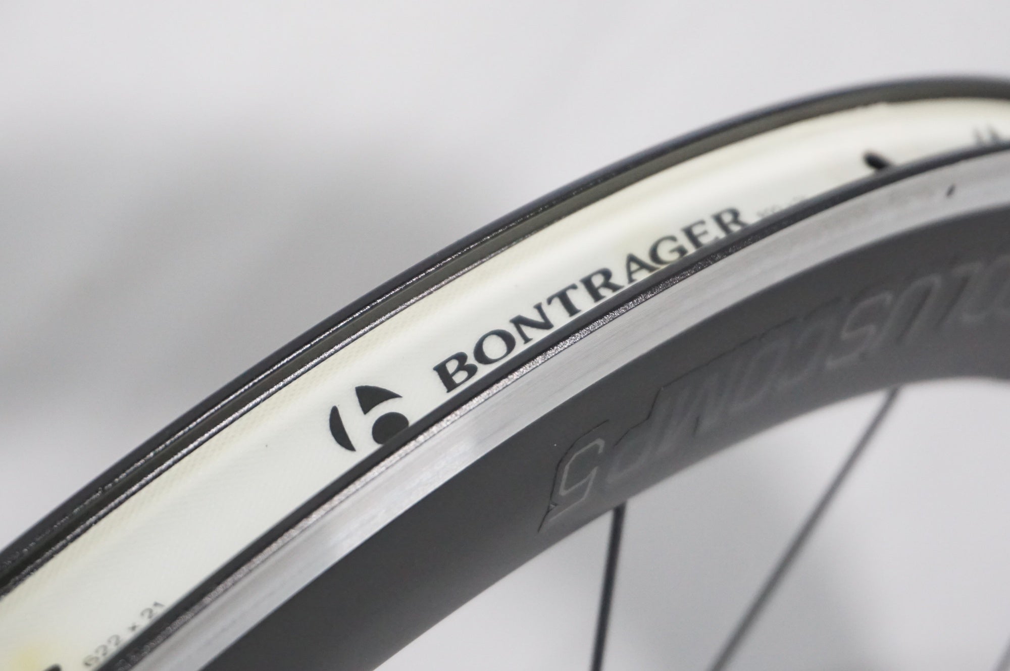 BONTRAGER 「ボントレガー」 AEOLUS COMP 5 TLR シマノ11速 ホイール