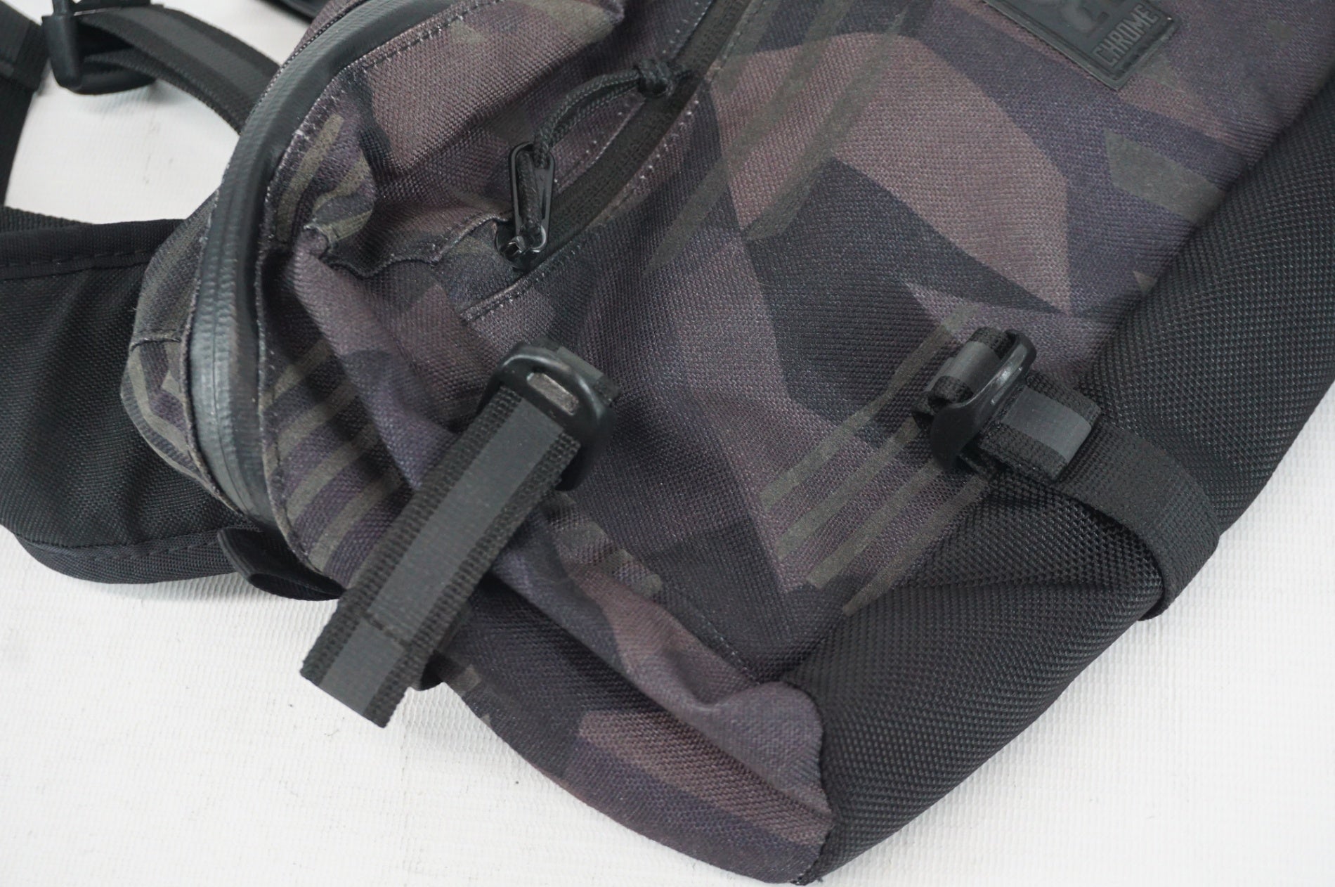 CHROME 「クローム」 KADET SLING BAG ボディバッグ / 阪急塚口店
