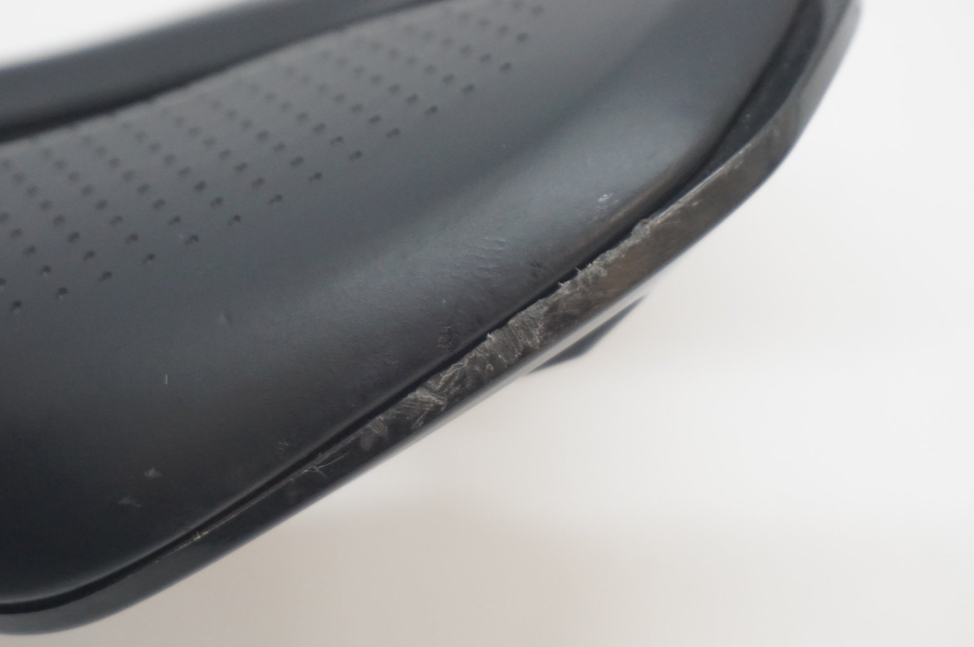 GIANT 「ジャイアント」 FLEET SLR CARBON サドル / 福岡店