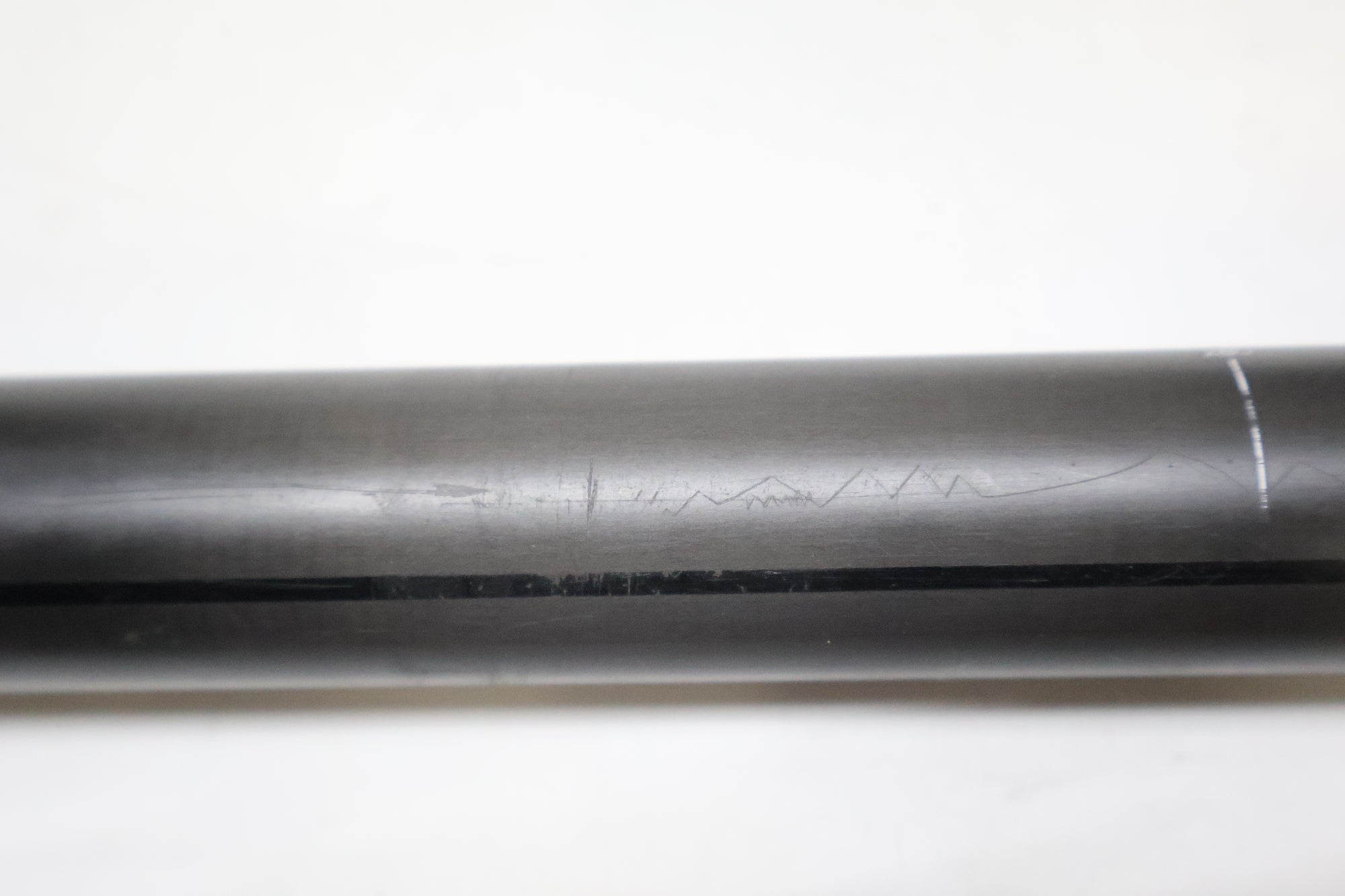 3T 「スリーティー」 ZERO 25 TEAM STEALTH Φ27.2 350mm カーボンシートポスト / 高知店