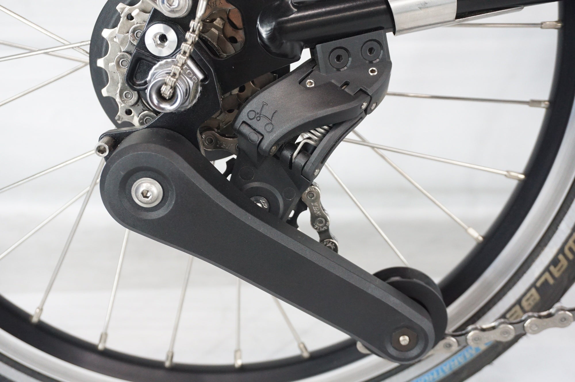 BROMPTON 「ブロンプトン」 C LINE EXPLORE LOW SLL 12S 2025年モデル 16インチ 折り畳み自転車 / 阪急塚口店