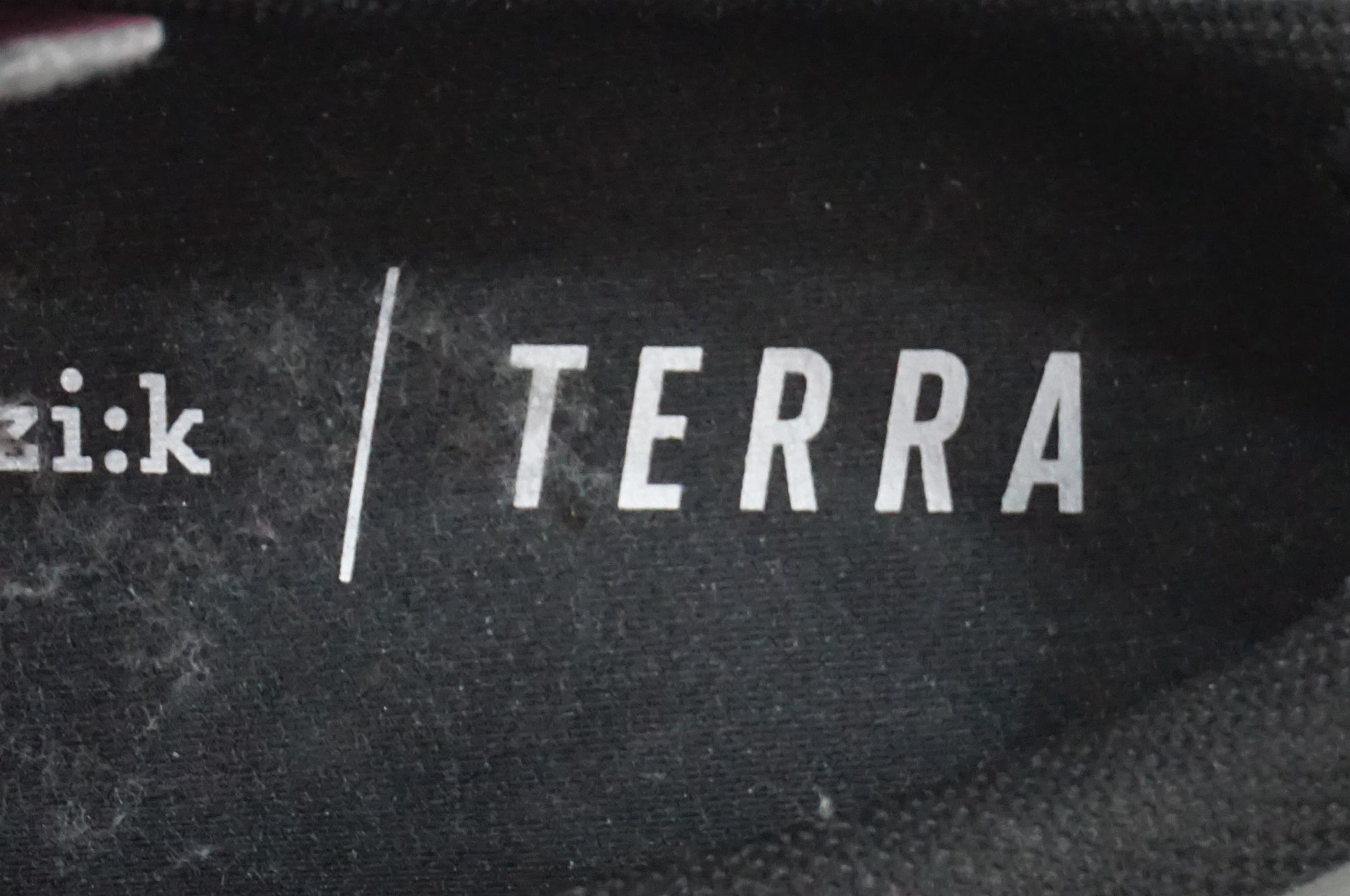 FIZIK 「フィジーク」 TERRA EU42 シューズ / 大宮店