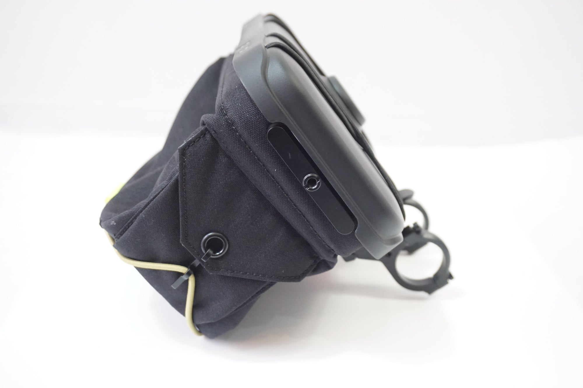 ROUTE WERKS 「ルートワークス」 THE HANDLEBAR BAG ハンドルバー