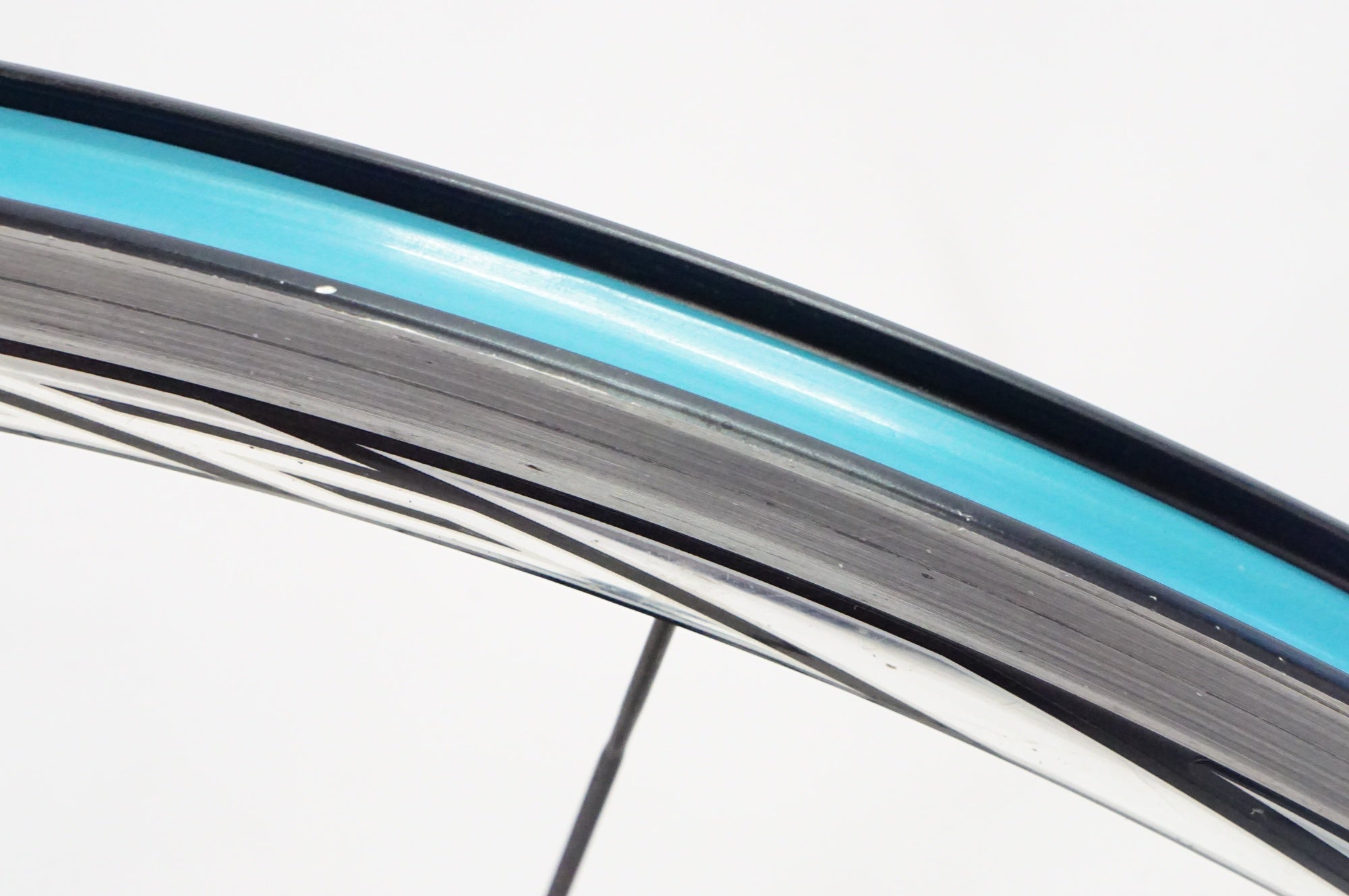 SHIMANO WH-R561 105グレード 700c 10sホイールセット SHIMANO 「シマノ」 WH-R561 シマノ10速 ホイールセット / 熊谷