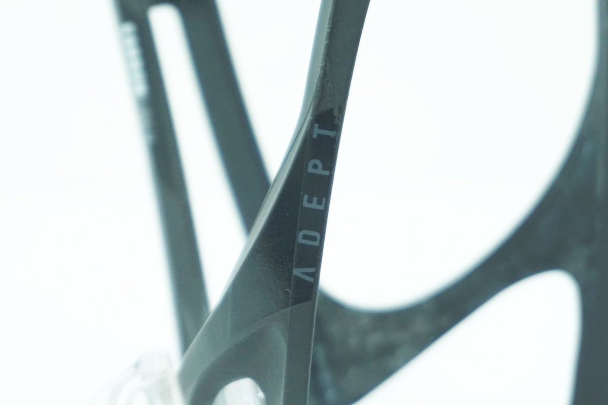 ADEPT 「アデプト」 CARBON FIBER ボトルケージ / 大阪美原北インター店