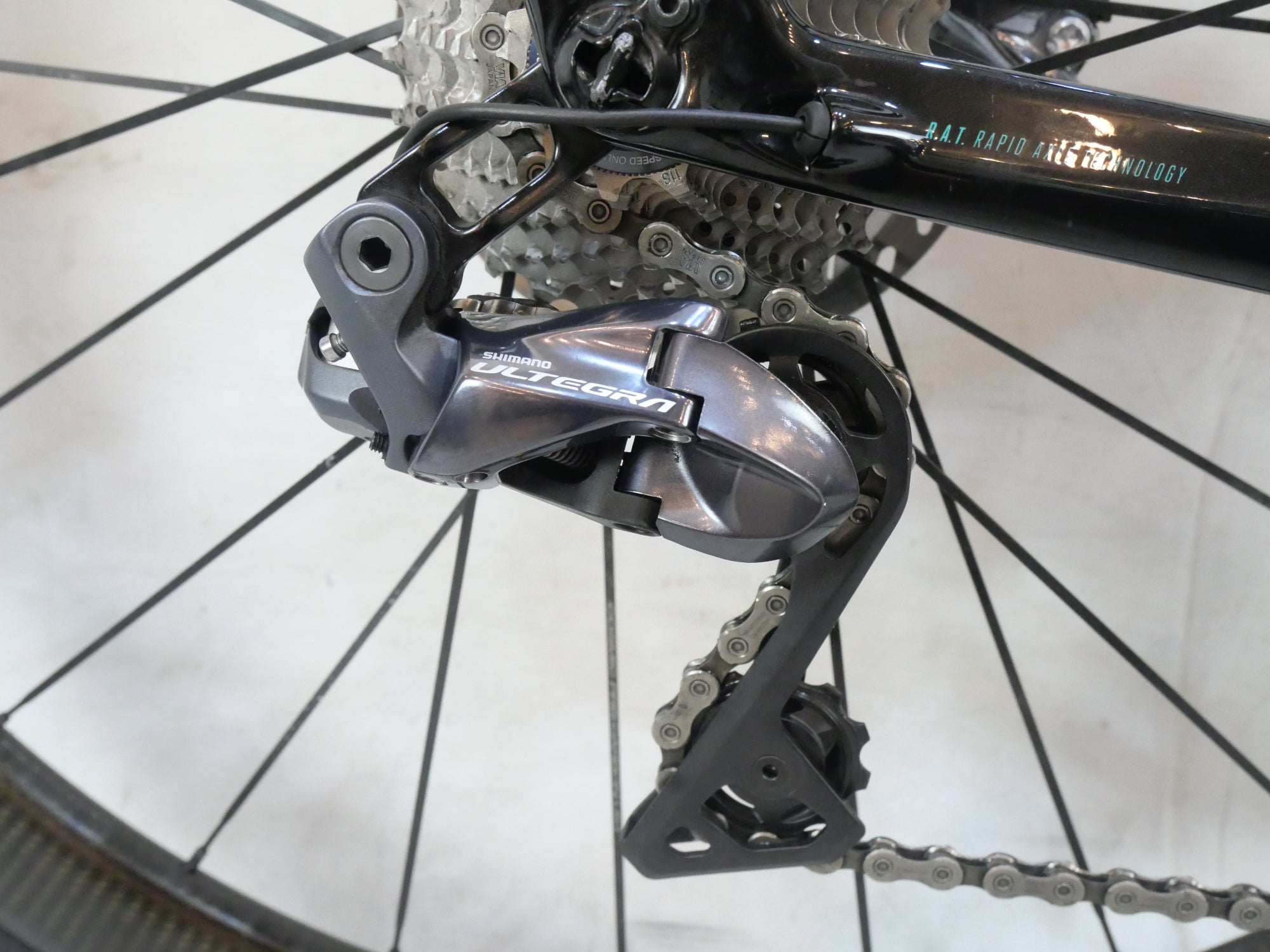FOCUS 「フォーカス」 IZALCO MAX DISC 9 ULTEGRA Di2 2020年モデル