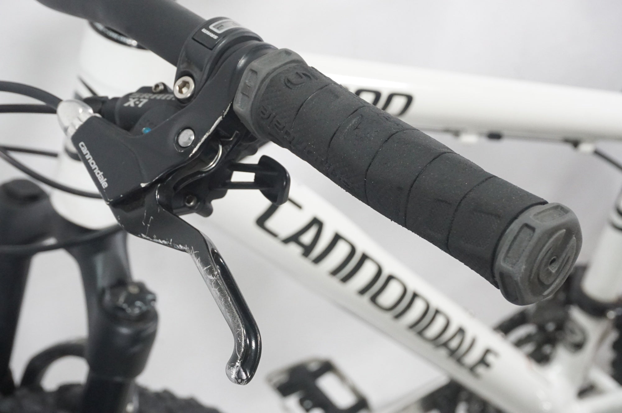 ジャンク CANNONDALE 「キャノンデール」 F300 2001年モデル マウンテンバイク / AKIBA店