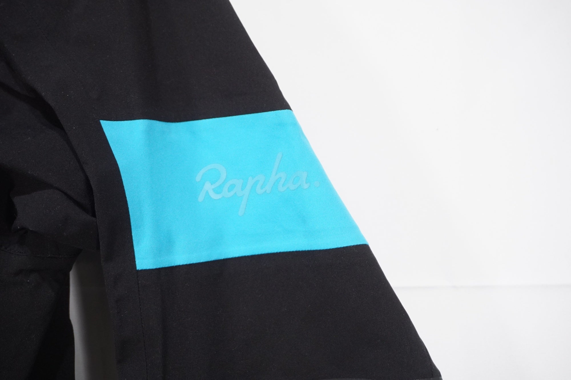 RAPHA 「ラファ」 PRO TEAM RACE CAPE TEAM SKY Mサイズ 長袖アウター
