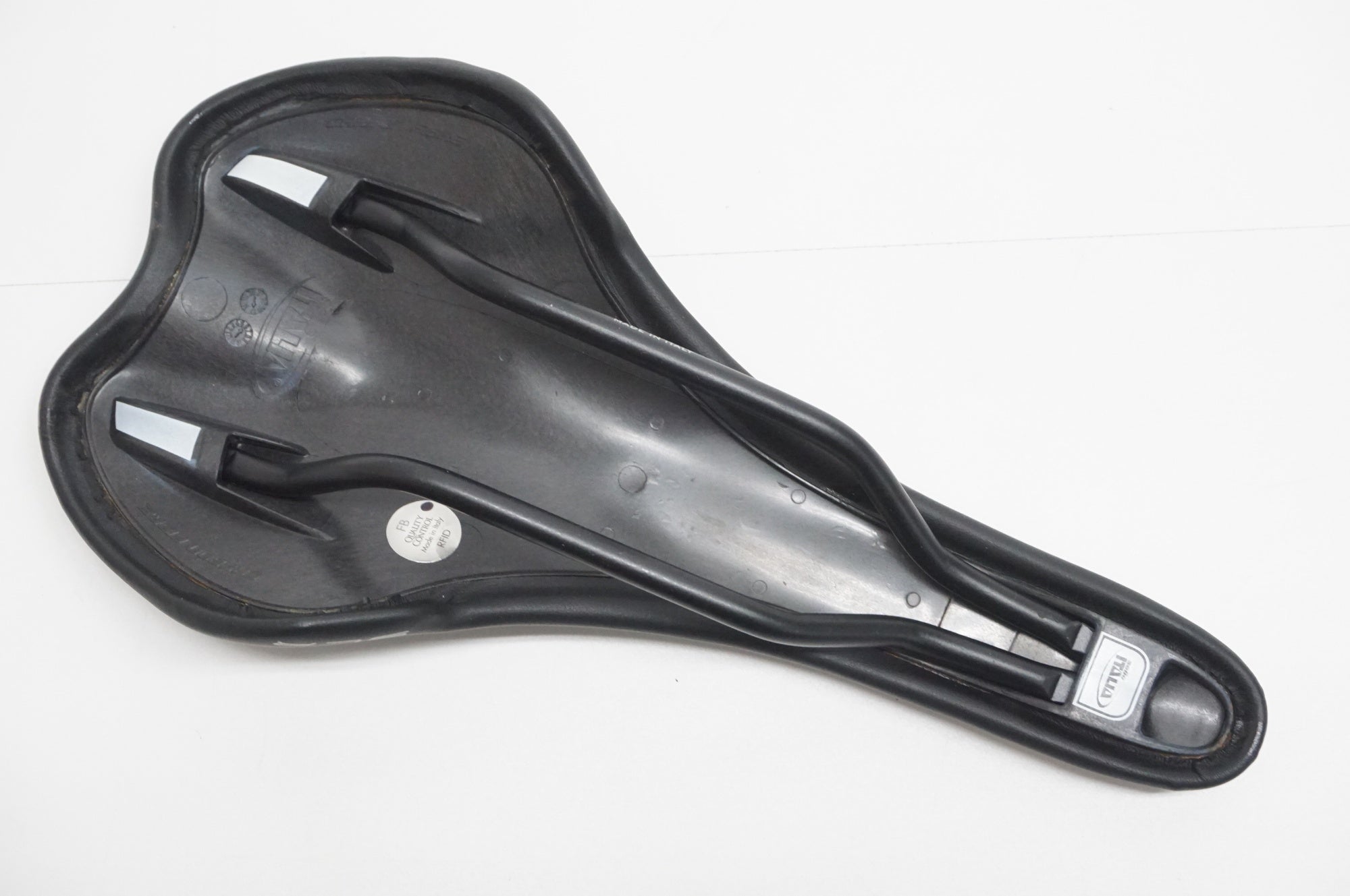 SELLE ITALIA 「セライタリア」 SLR DE ROSA サドル / 福岡店