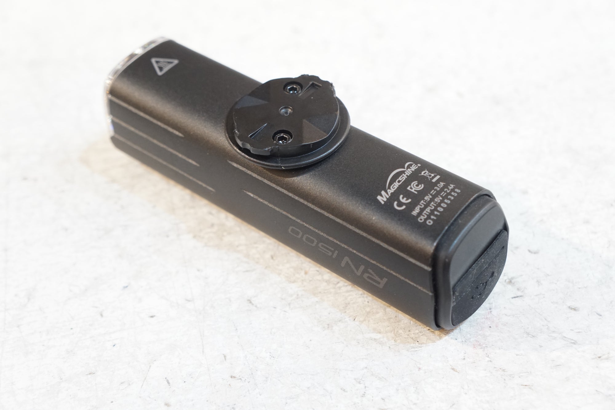 OLIGHT 「オーライト」 RN 1500 フロントライト / バイチャリ浦和ベース